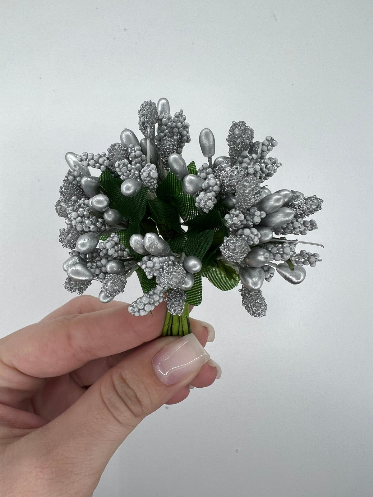 Тичинки злато и сребро