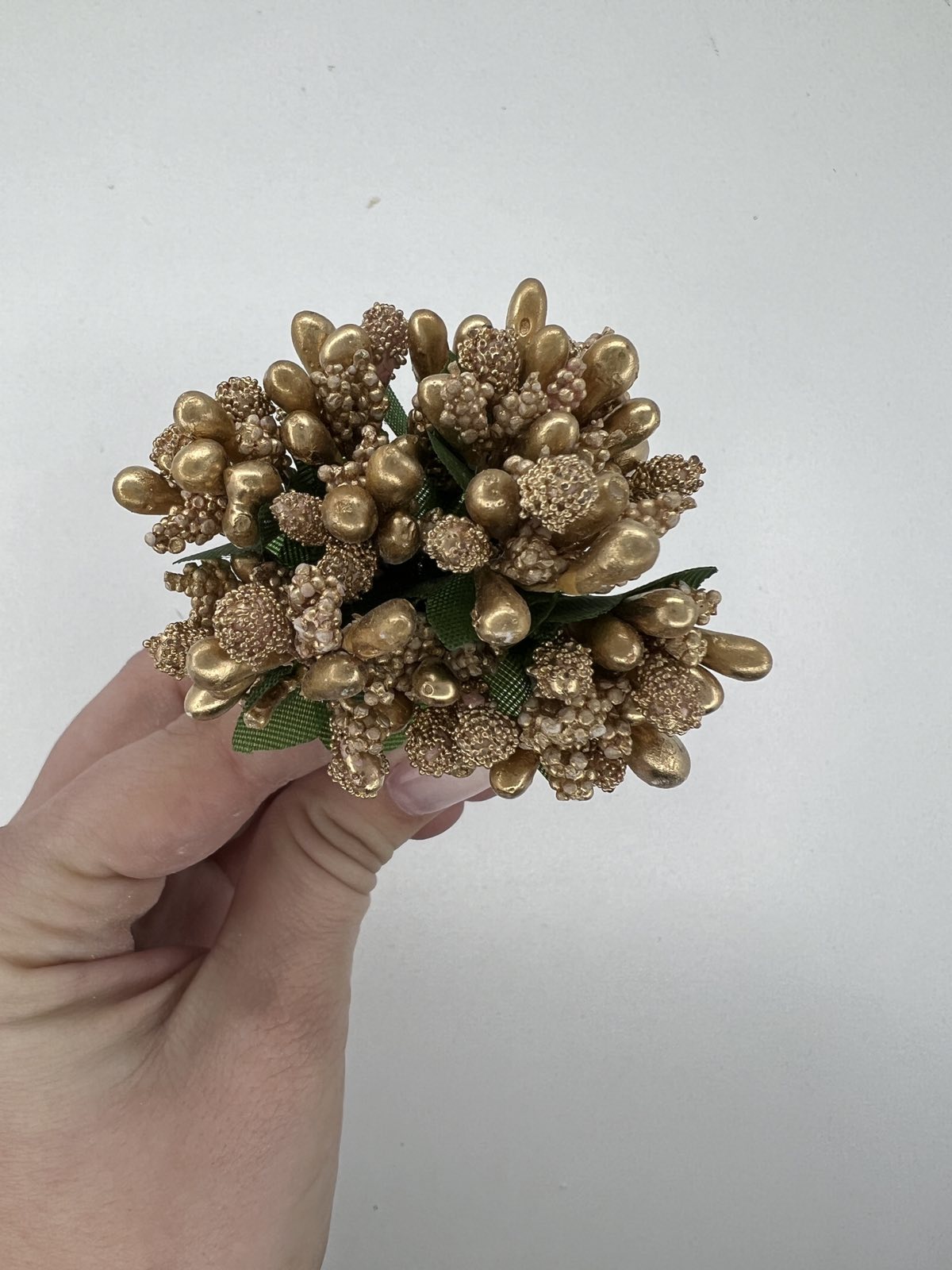 Тичинки злато и сребро