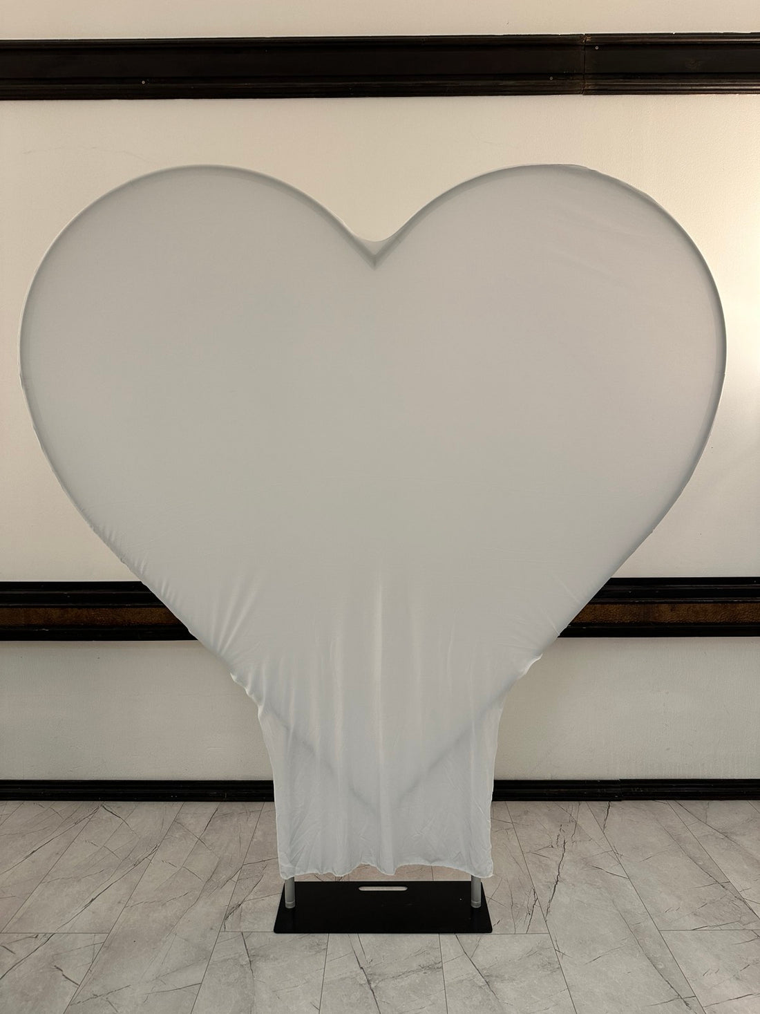 Алуминиева арка сърце