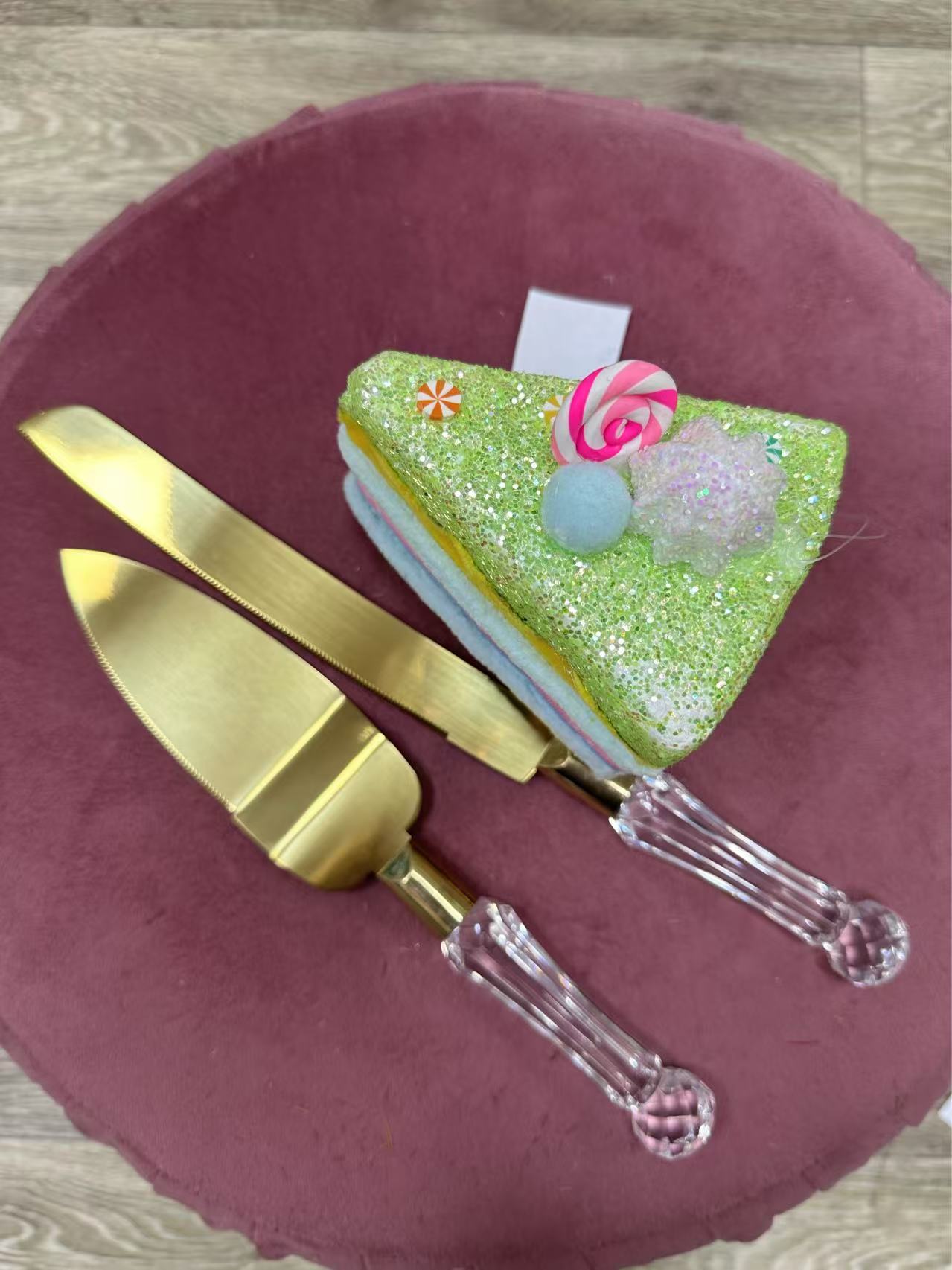 Прибори за торта