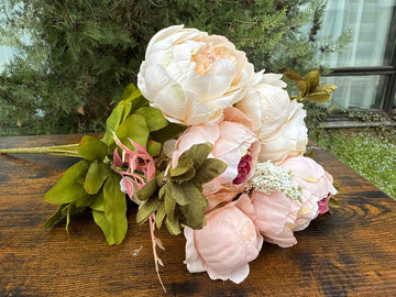 Едър божур смес.китка пудра