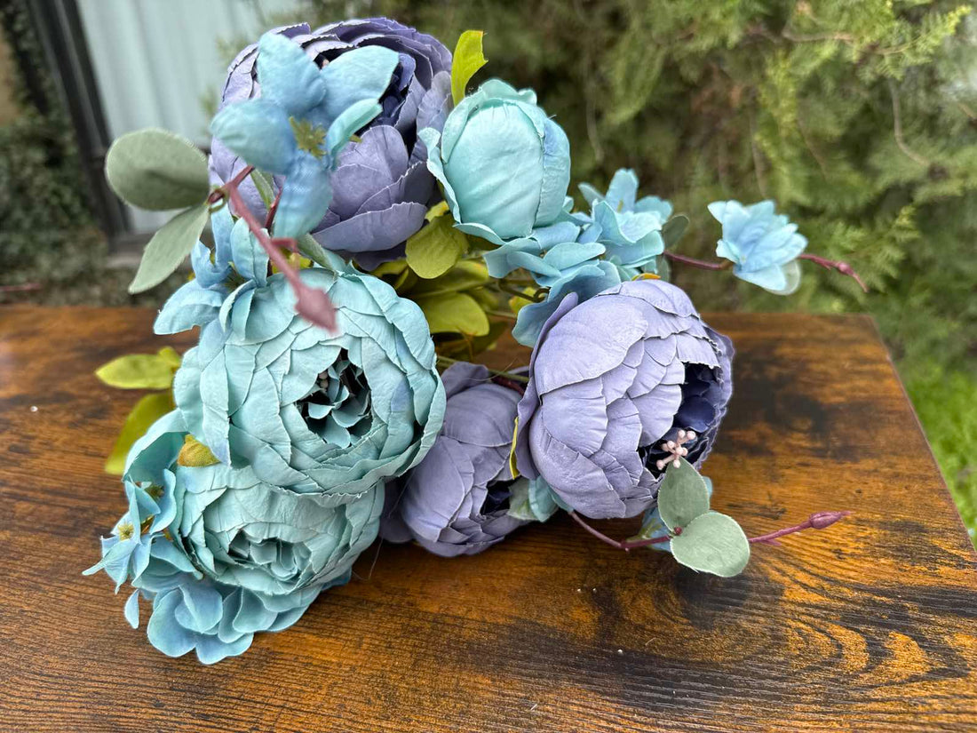 Едър божур смес.китка син