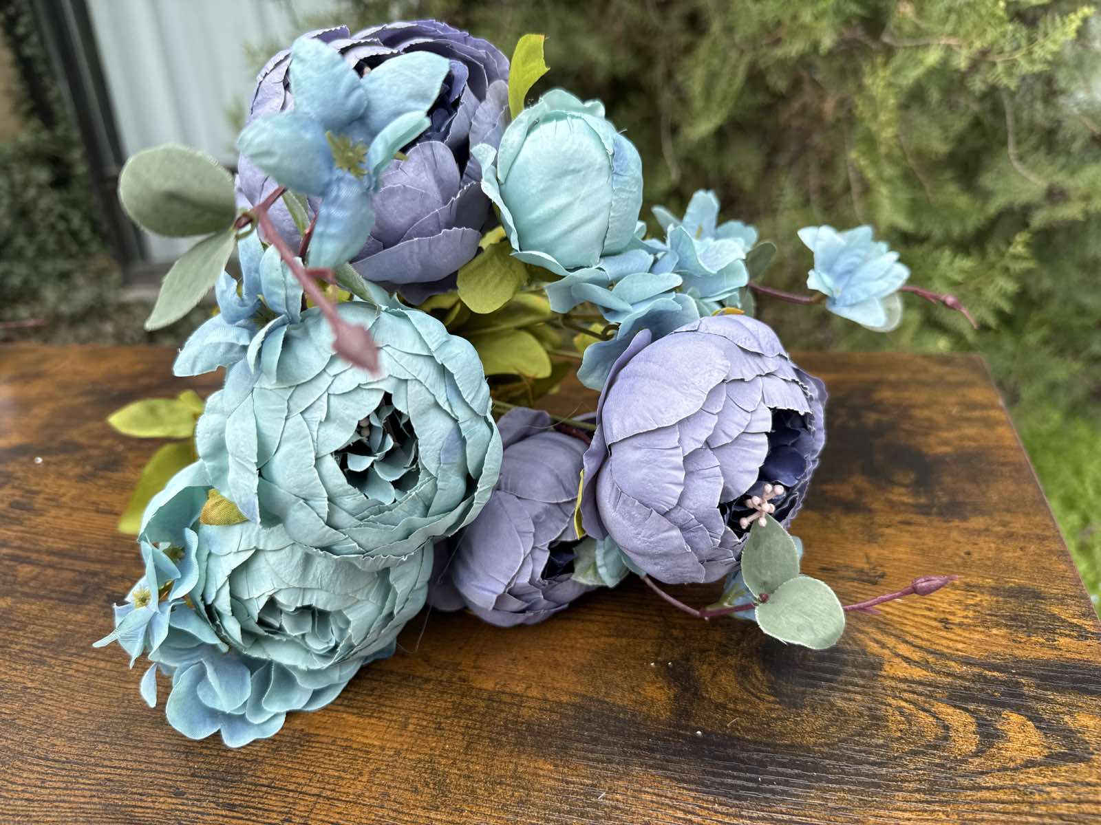 Едър божур смес.китка син