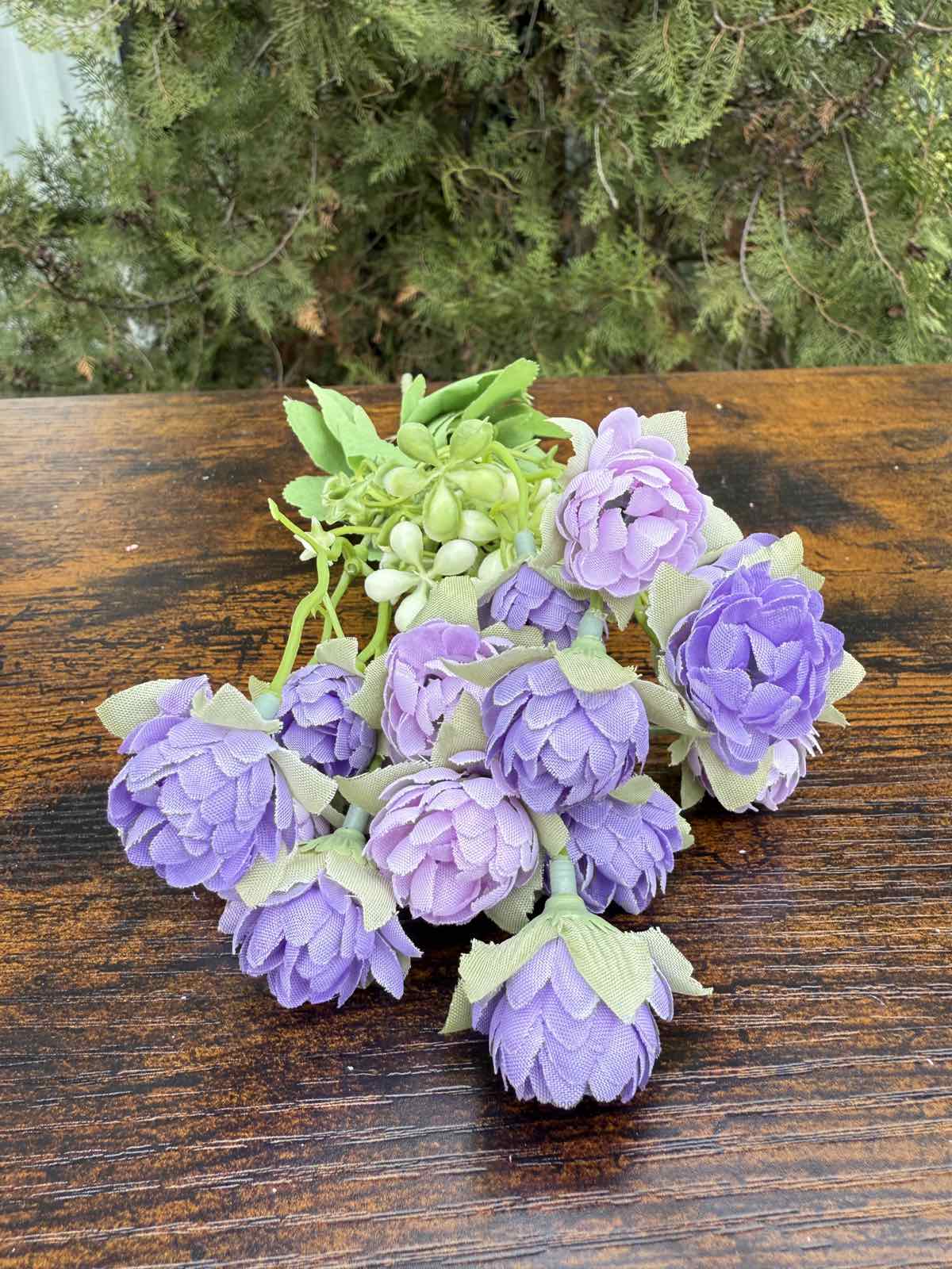 Двуцветни мини хризантемки