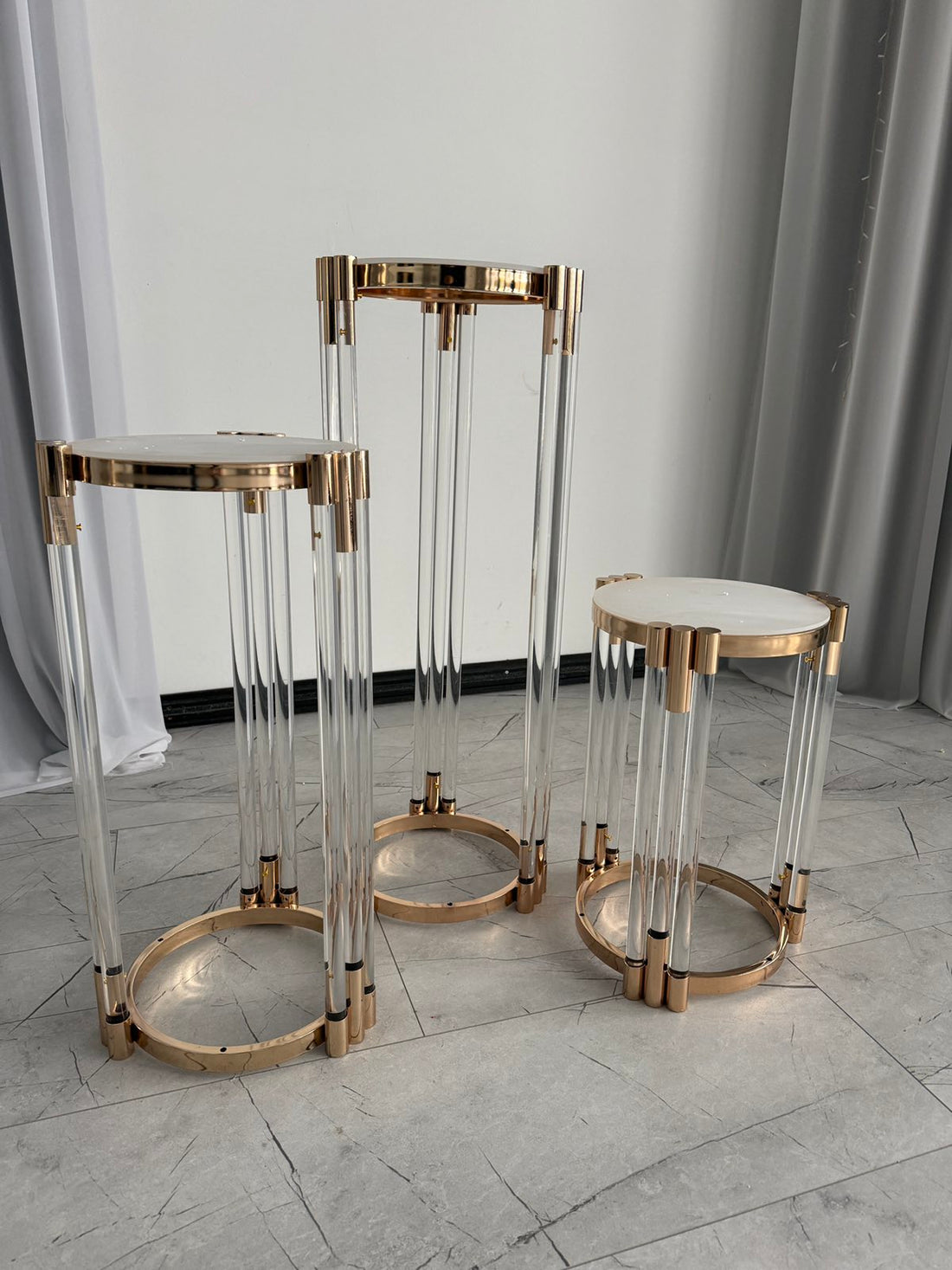 Десертни маси кръгли акрил