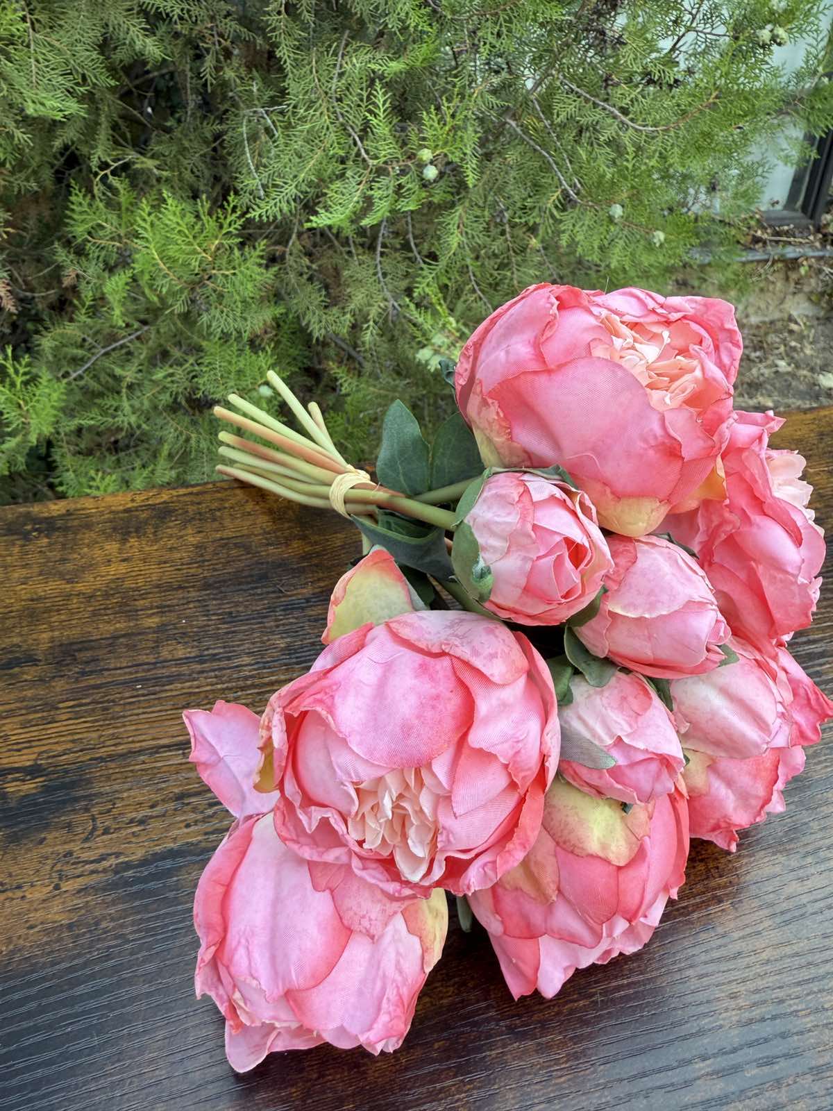 Букет божури