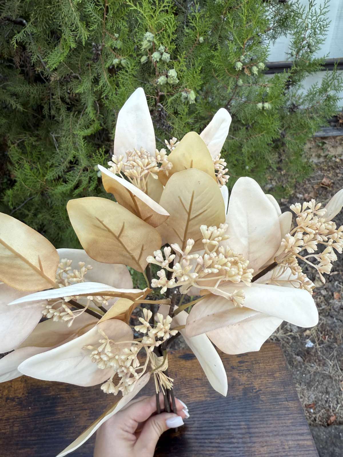 Букет с листа магнолия