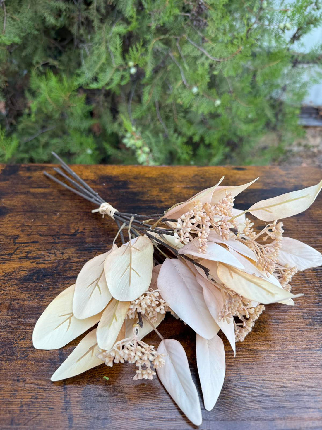 Букет с листа магнолия