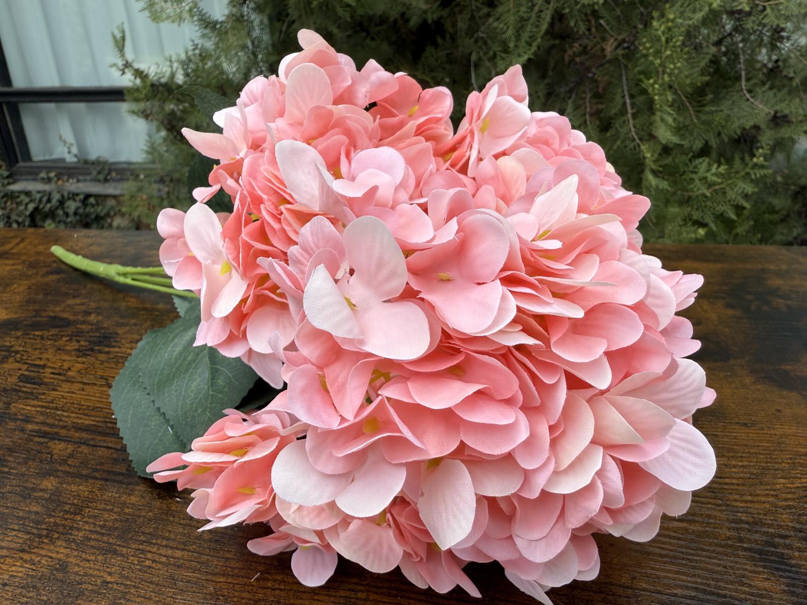 Букет ярка хортензия праскова