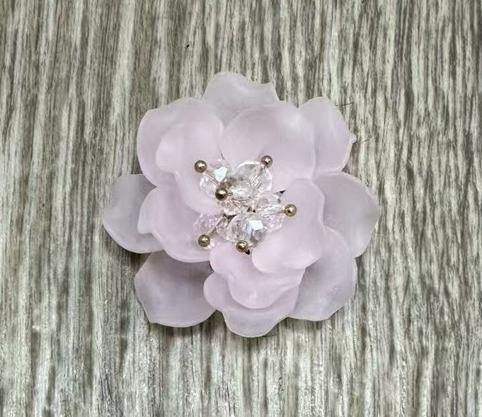 Брошка розово цвете мат