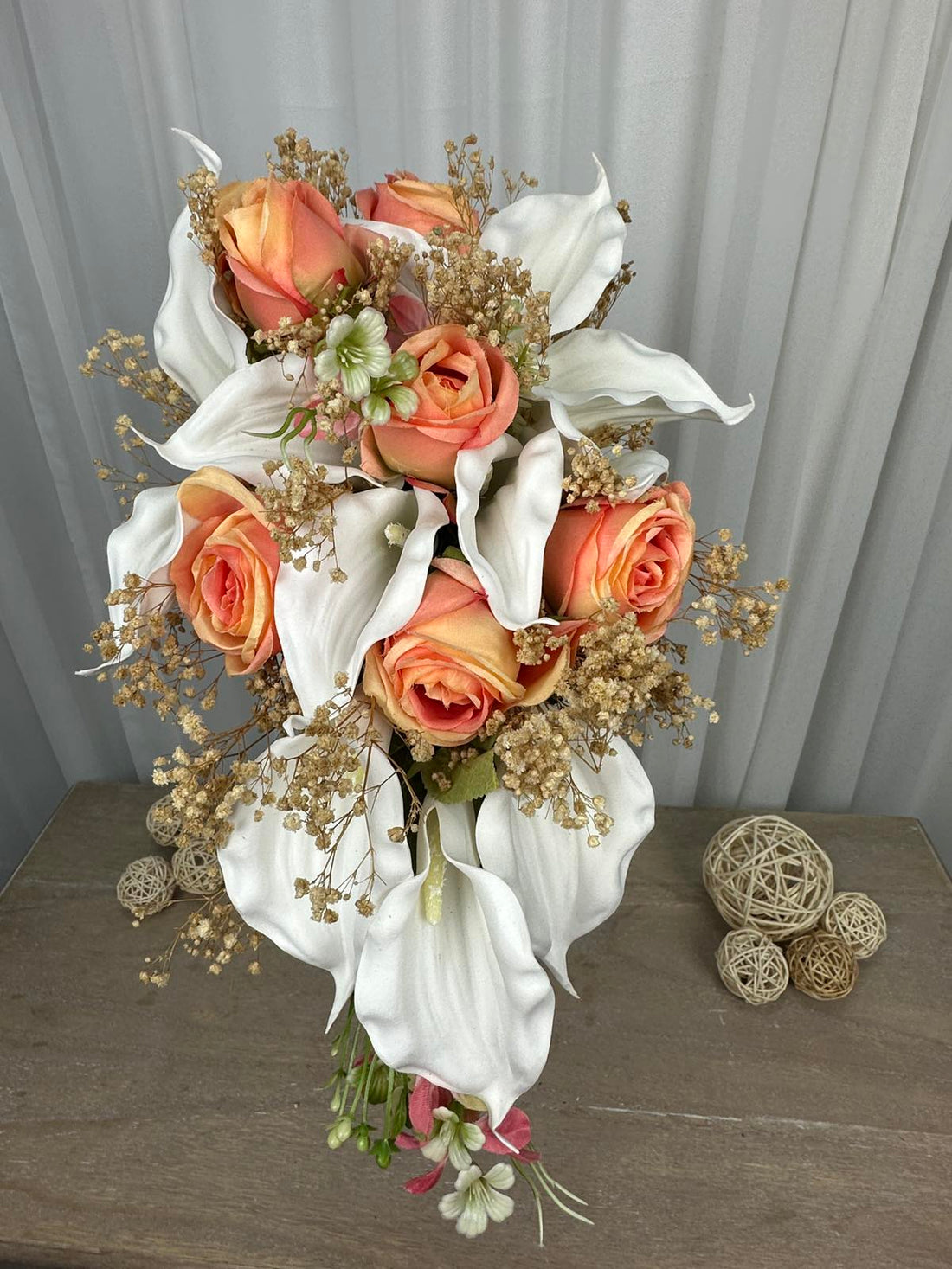 Каскаден букет далия