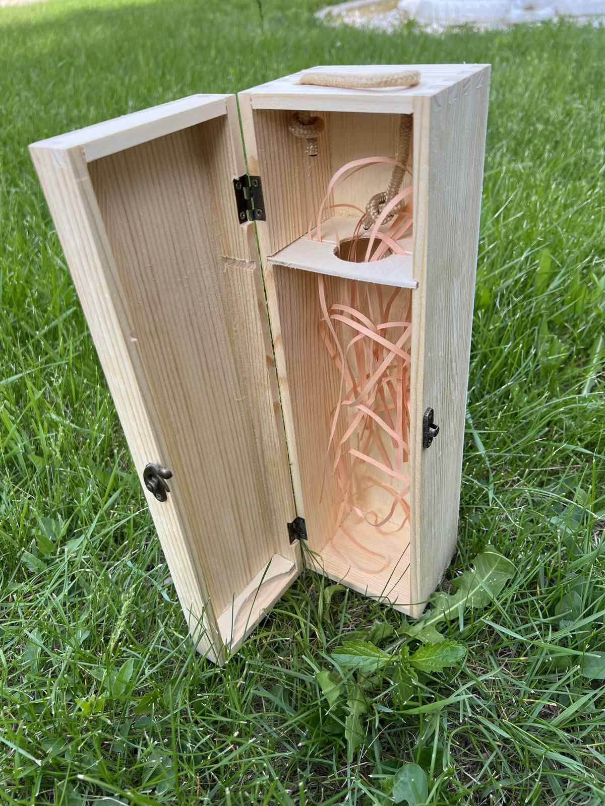 Дървена кутия за вино