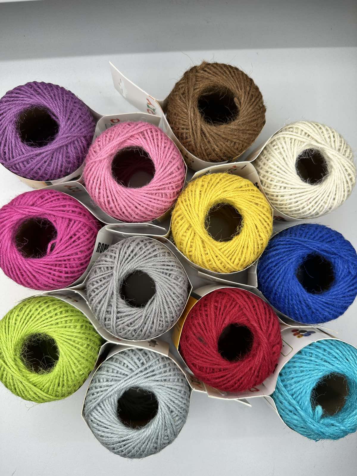 Цветен канап 50 гр. нишка