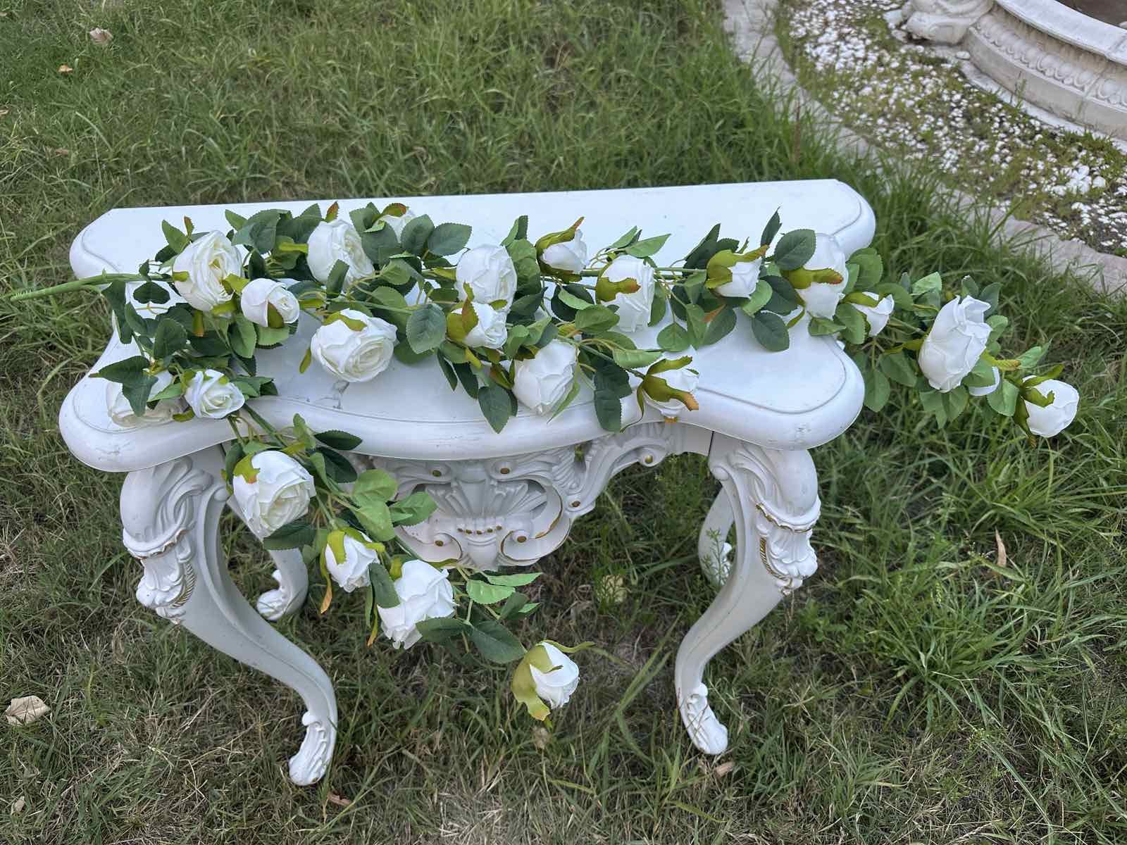 Висяща каскадна роза