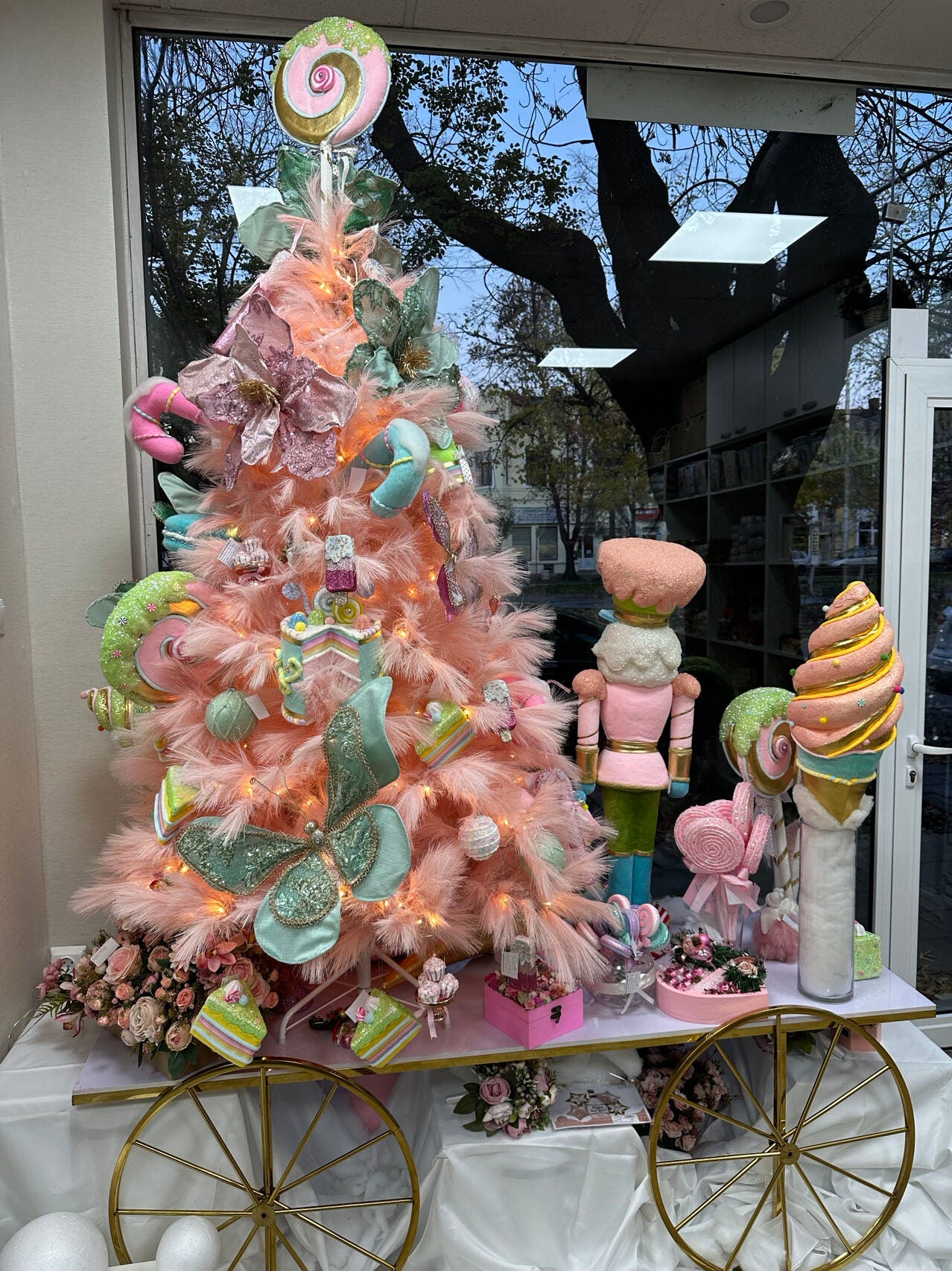 Коледна елха candy