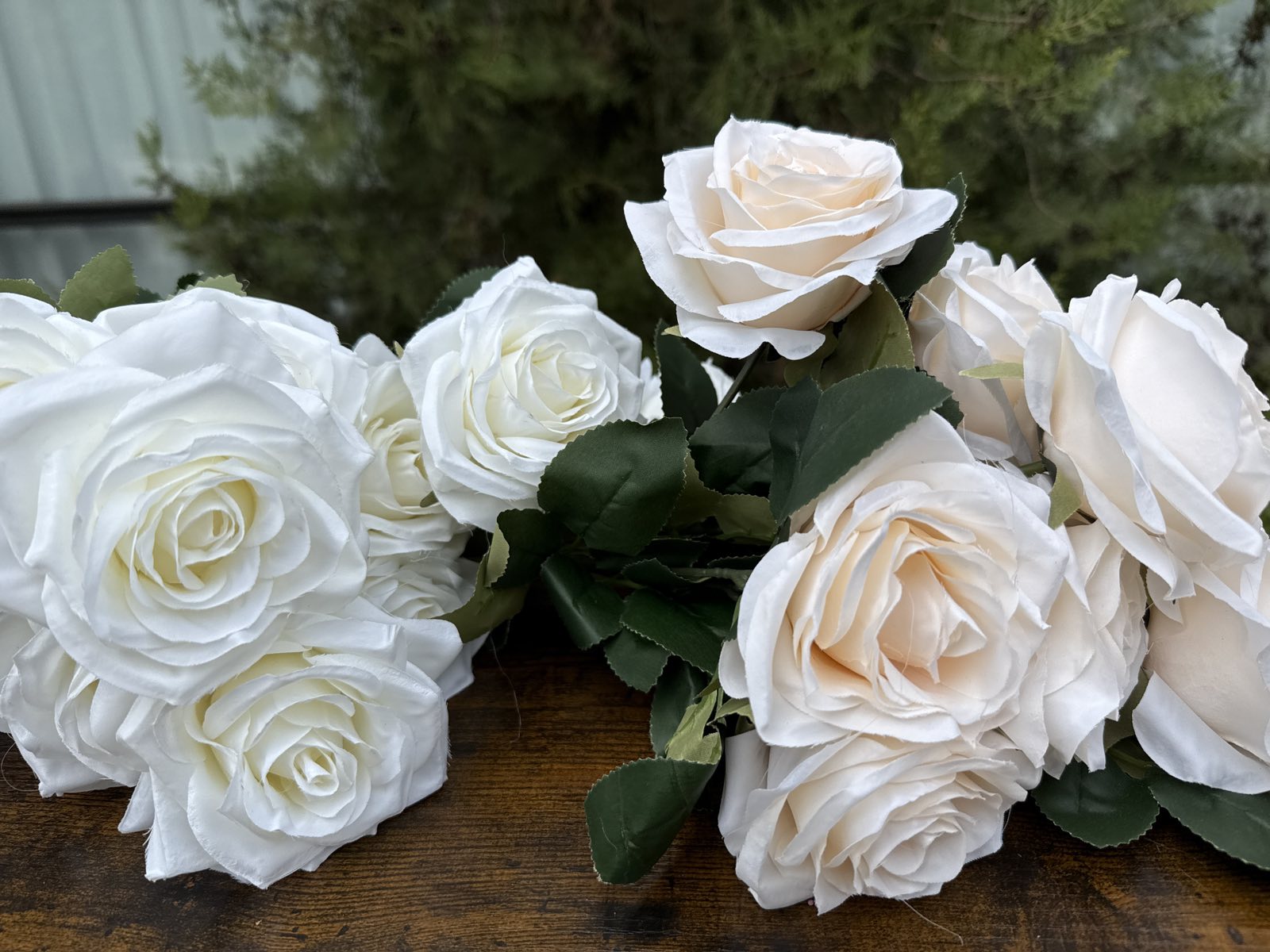 Изкуствена роза 10 глави бяла