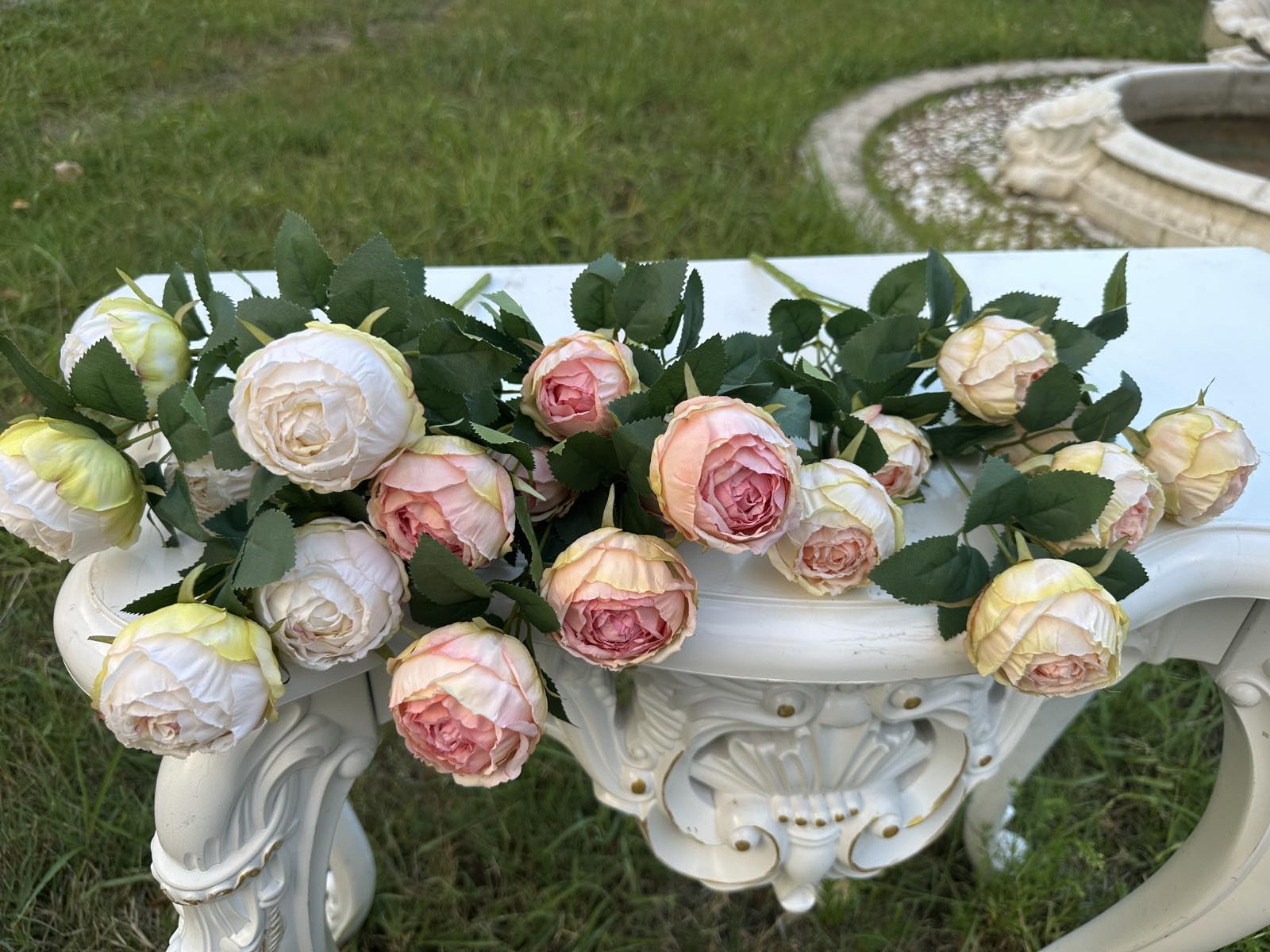 Роза вувузела св.розово