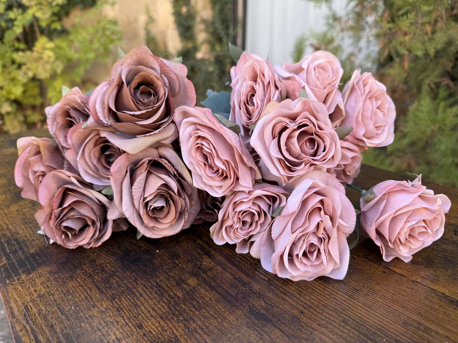 Роза 10 глави кафе