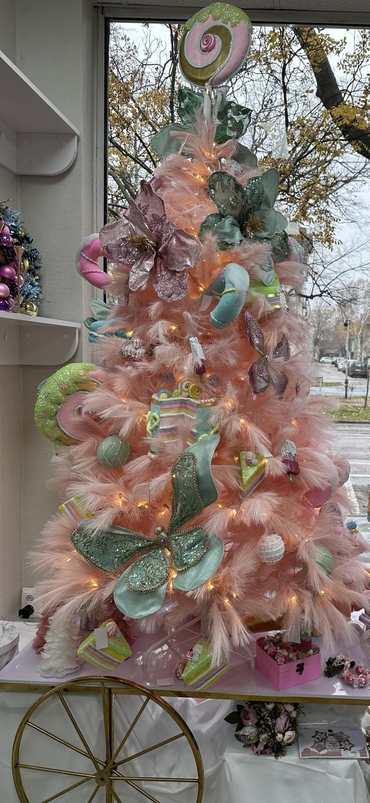 Коледна елха candy