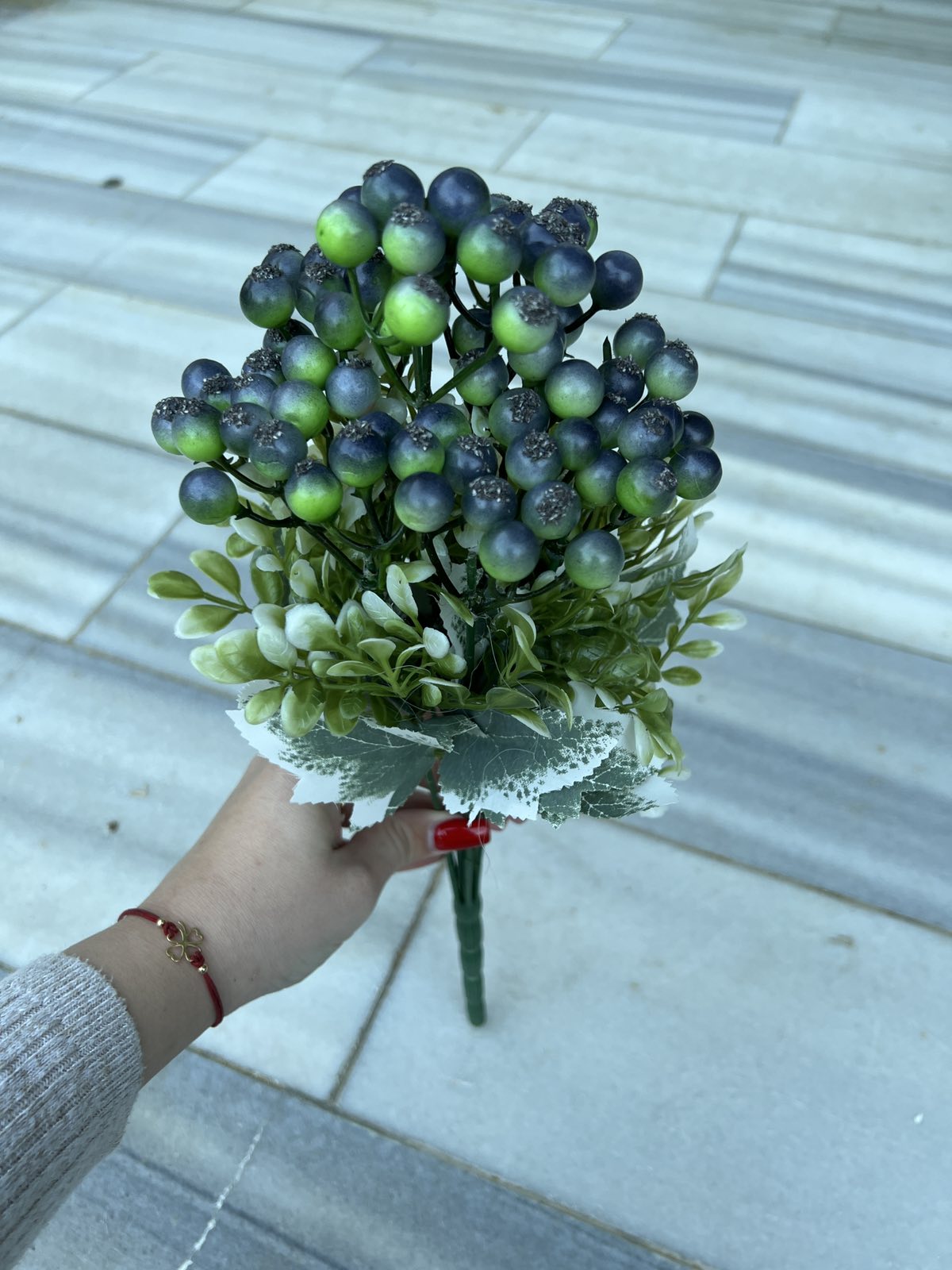 Зеленина с топчета букет синьо