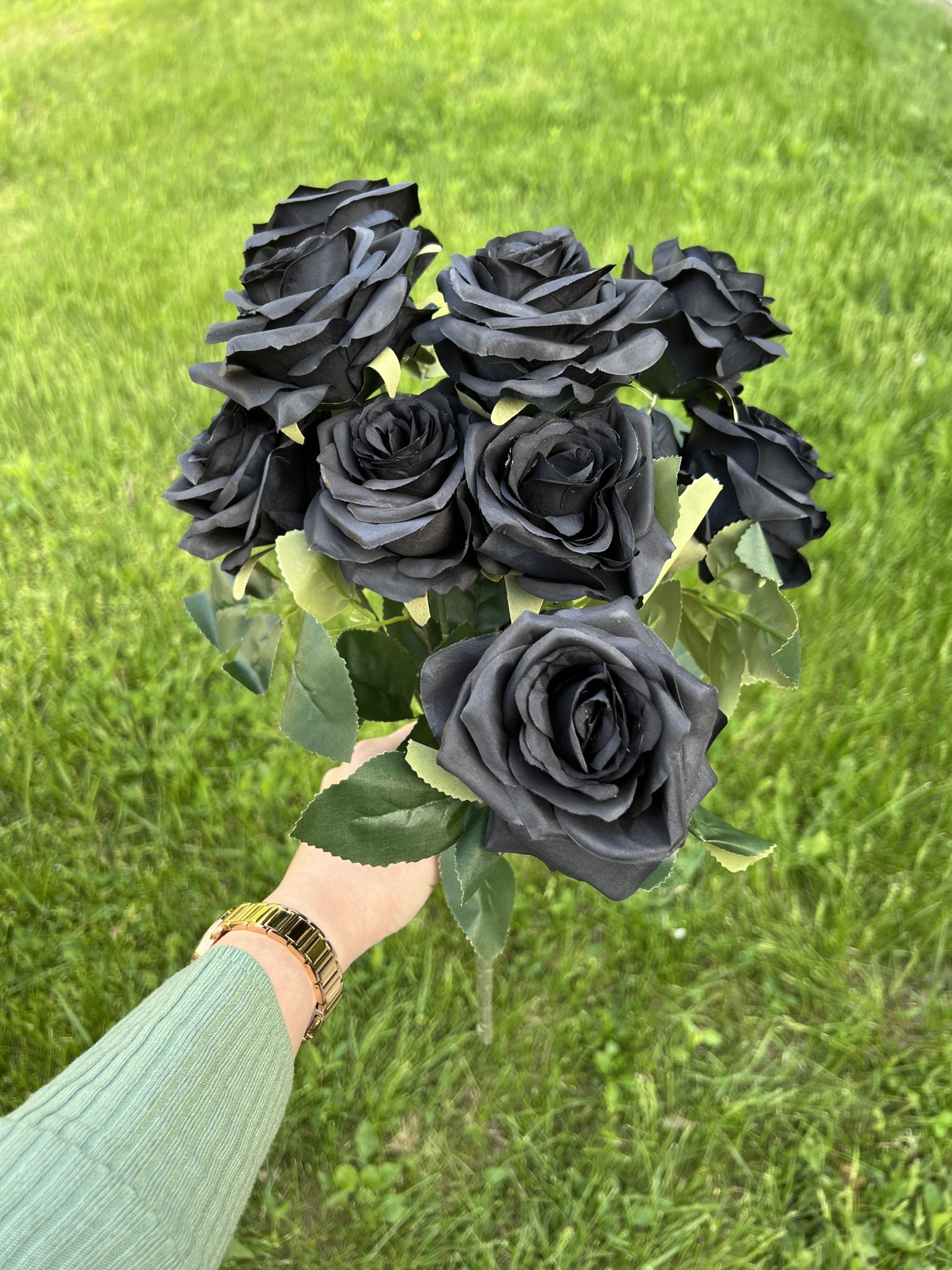 Изкуствена роза 10 глави черна