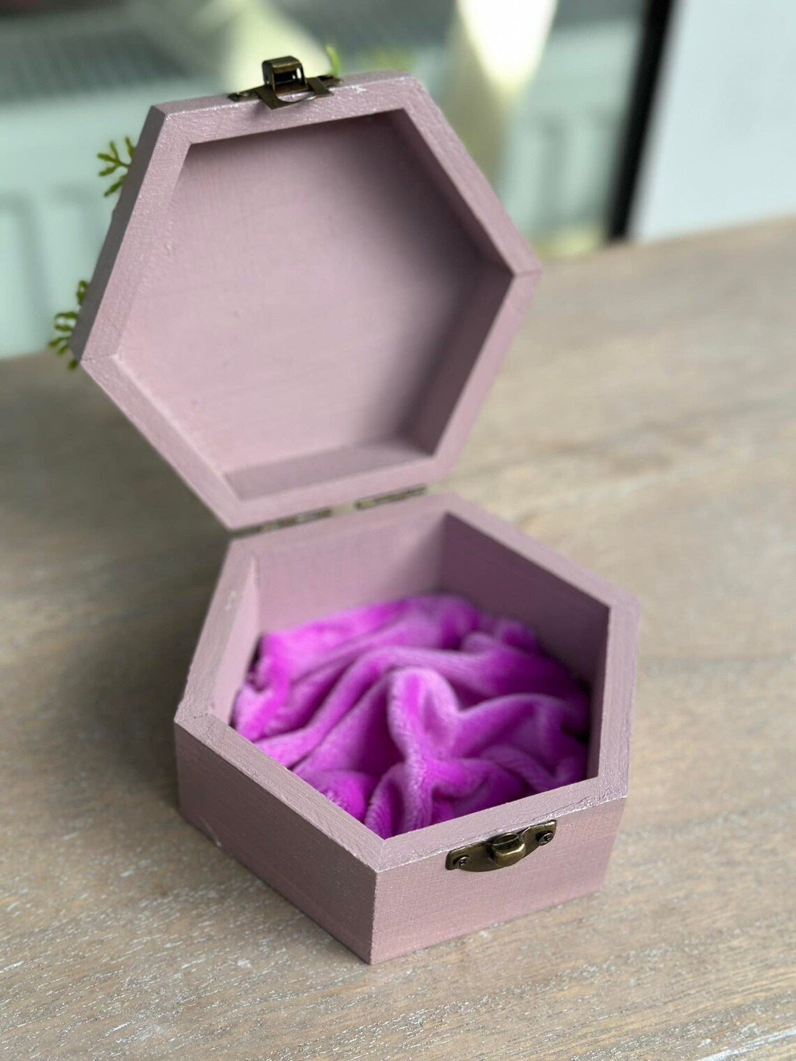 Декорирана кутия шестограм