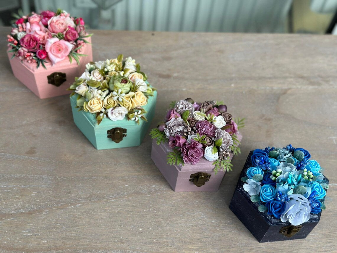 Декорирана кутия шестограм