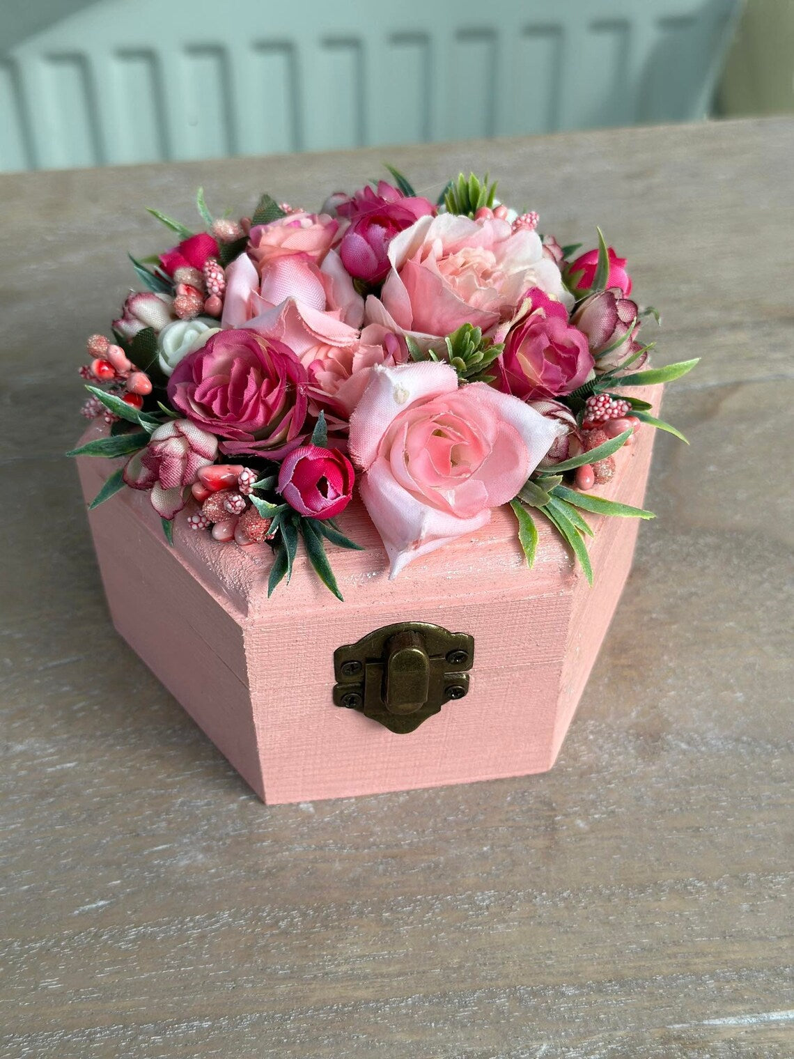 Декорирана кутия шестограм