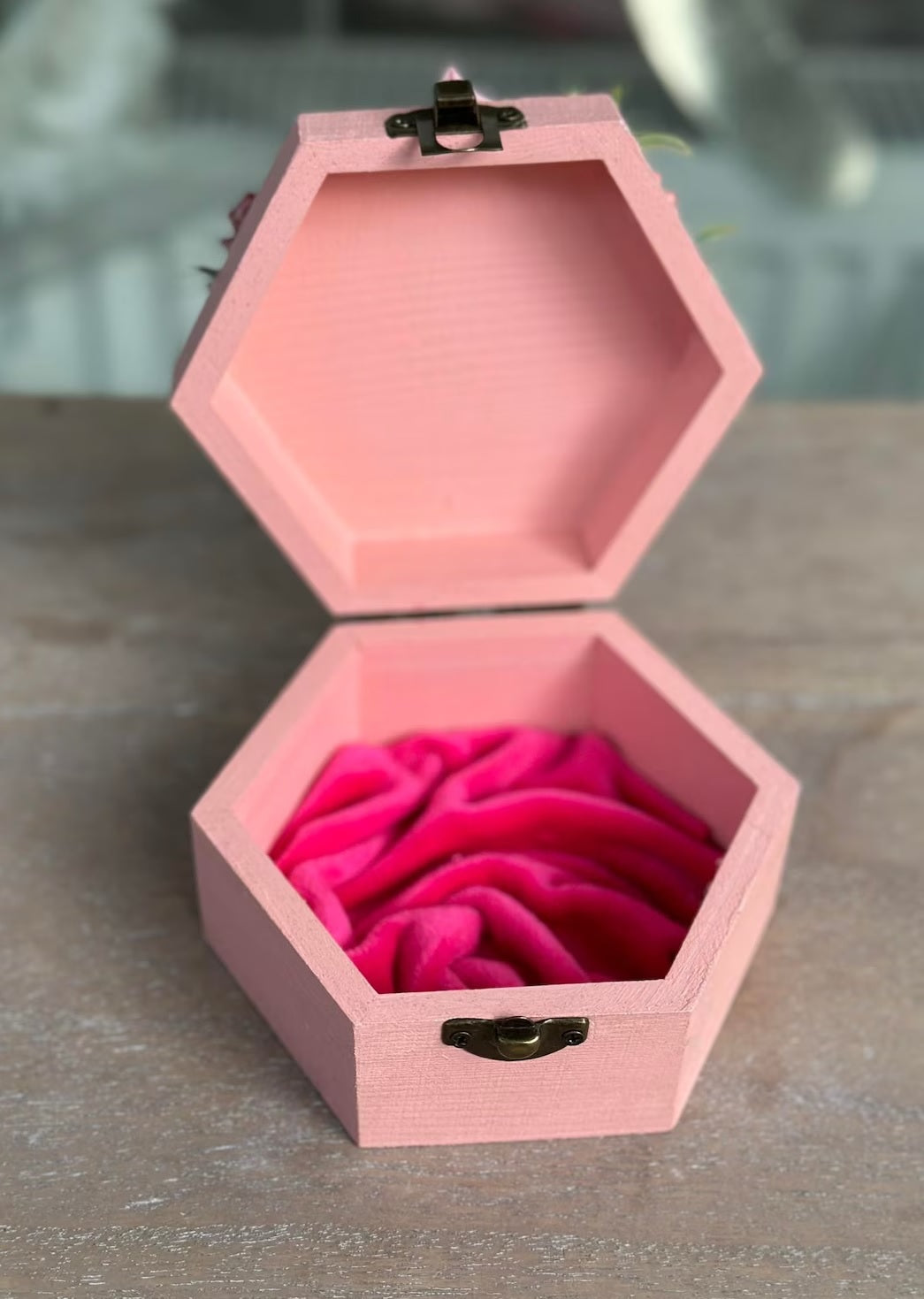 Декорирана кутия шестограм