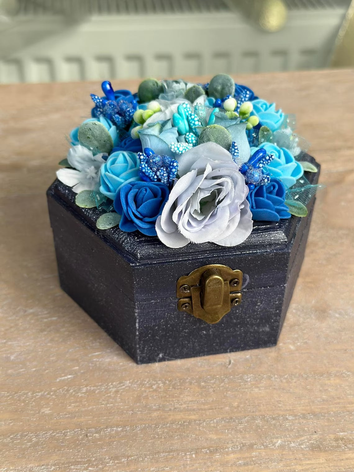 Декорирана кутия шестограм