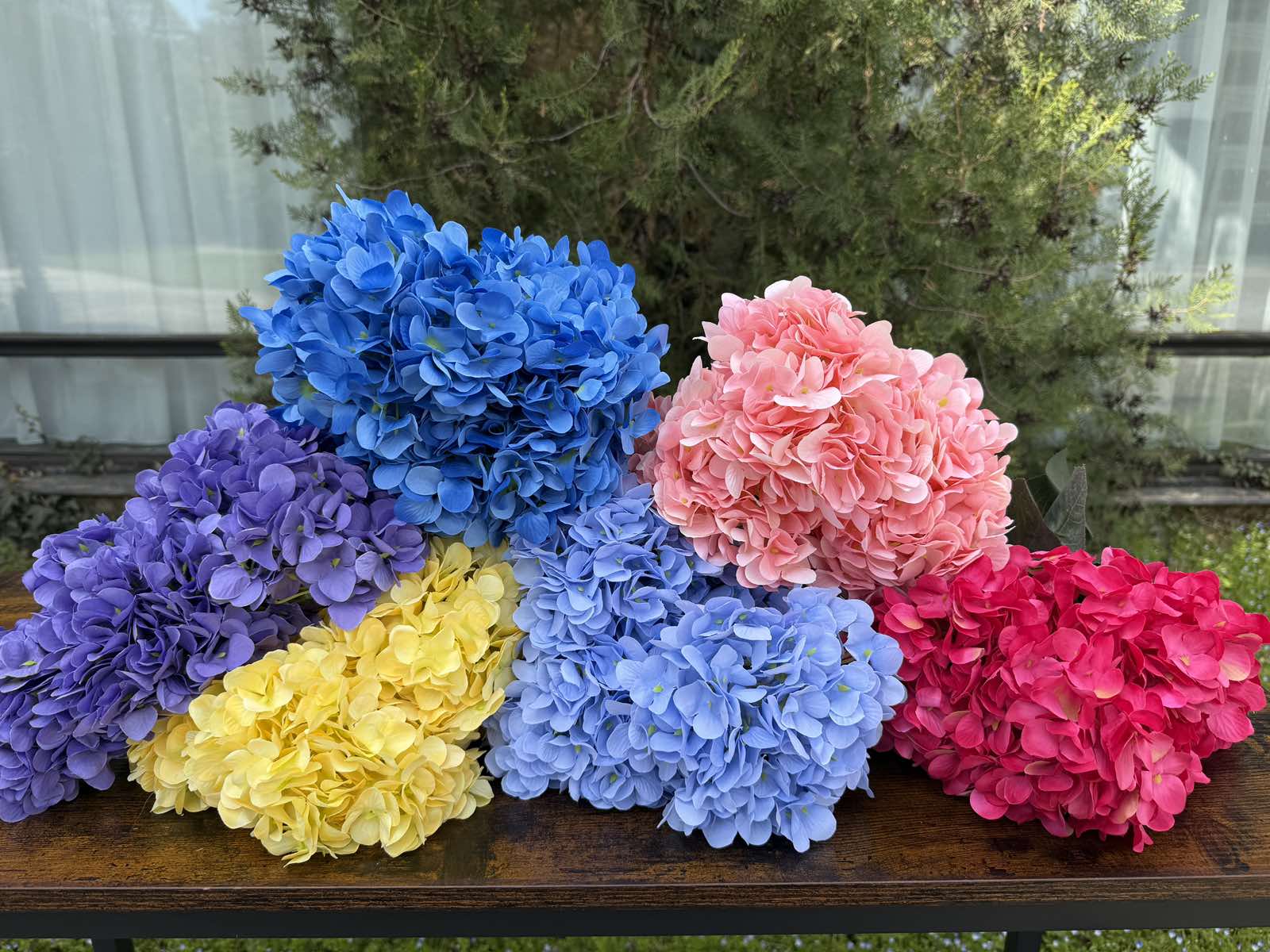 Букет ярка хортензия лилава