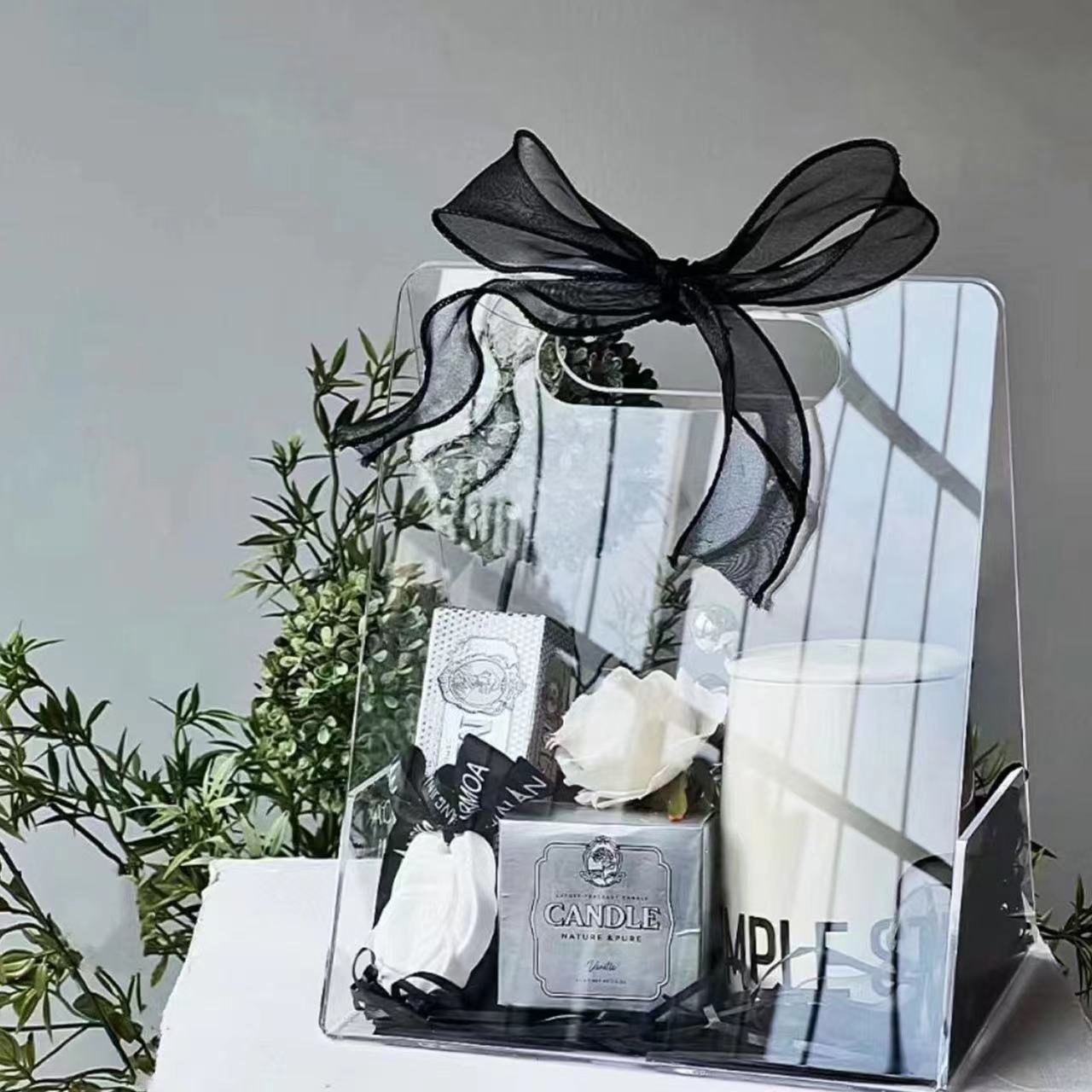 Акрилна чанта малка