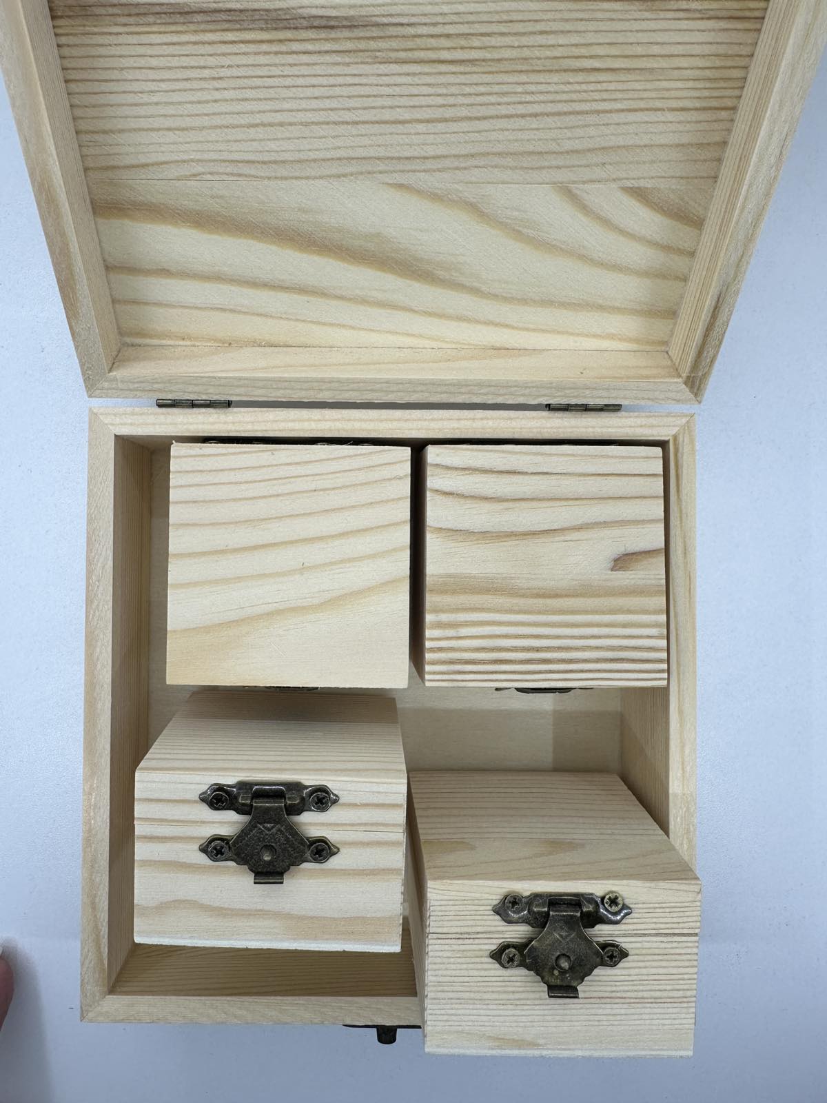 Дървена кутия 4 в 1