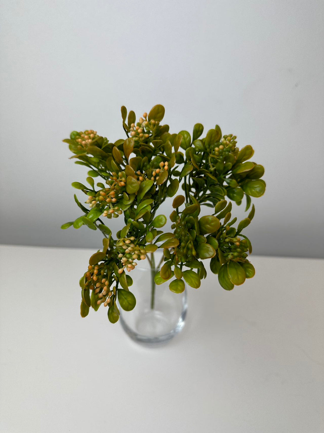 Дребни топчета праскова