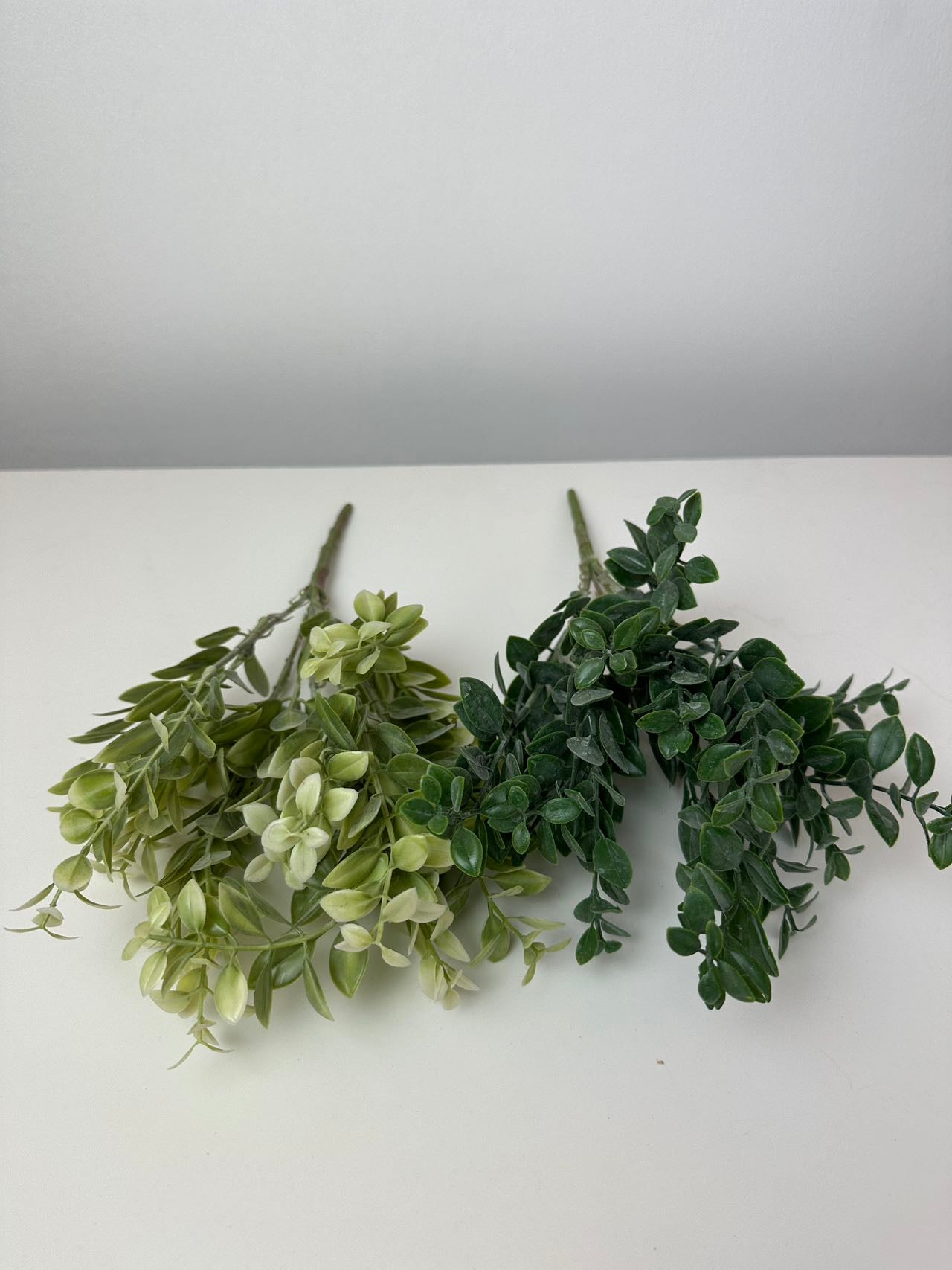 Мини листенца светлозелено