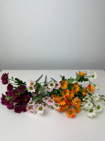 Мини маргаритки бяло