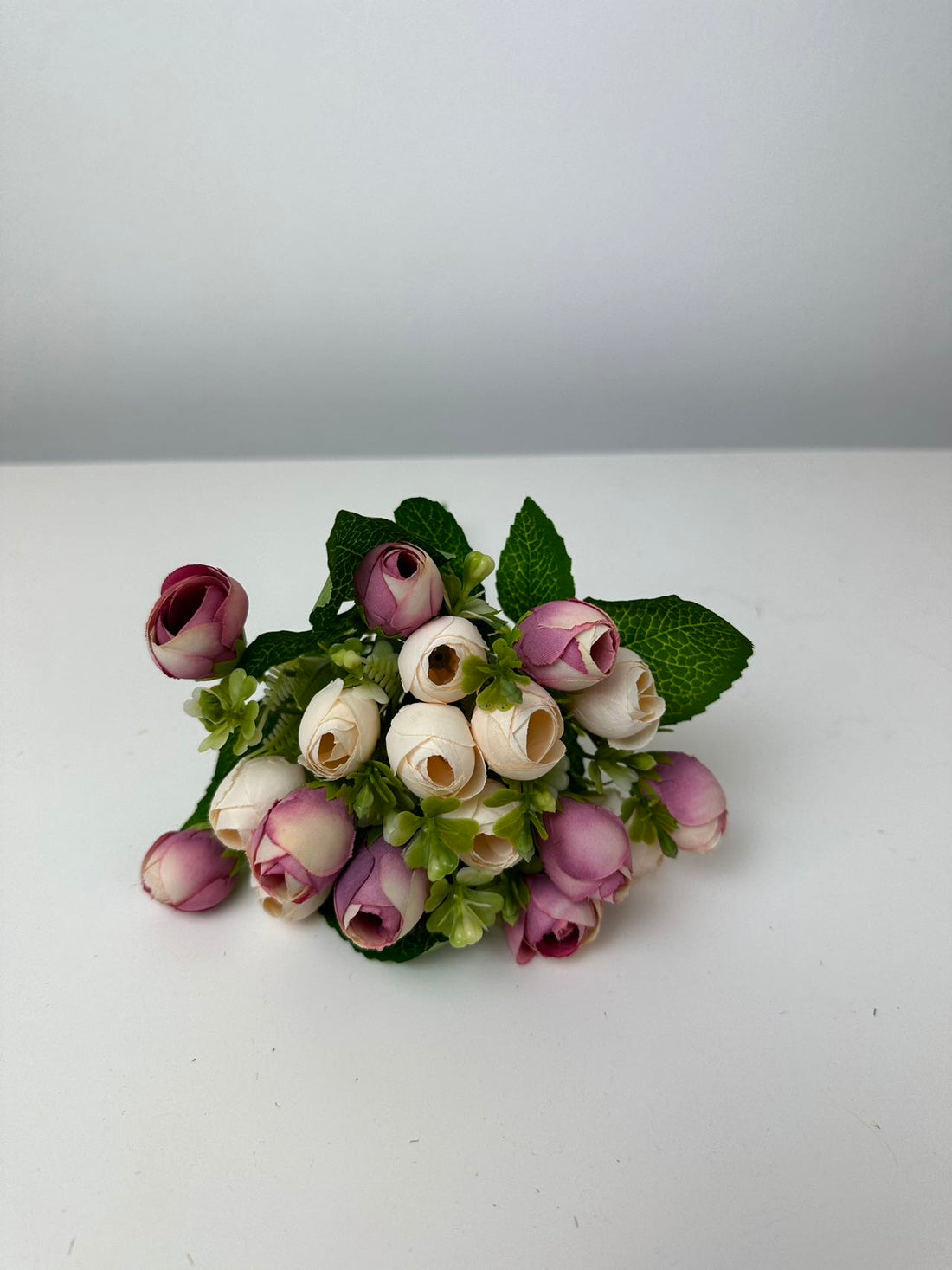 Изкуствени мини божури букет циклама