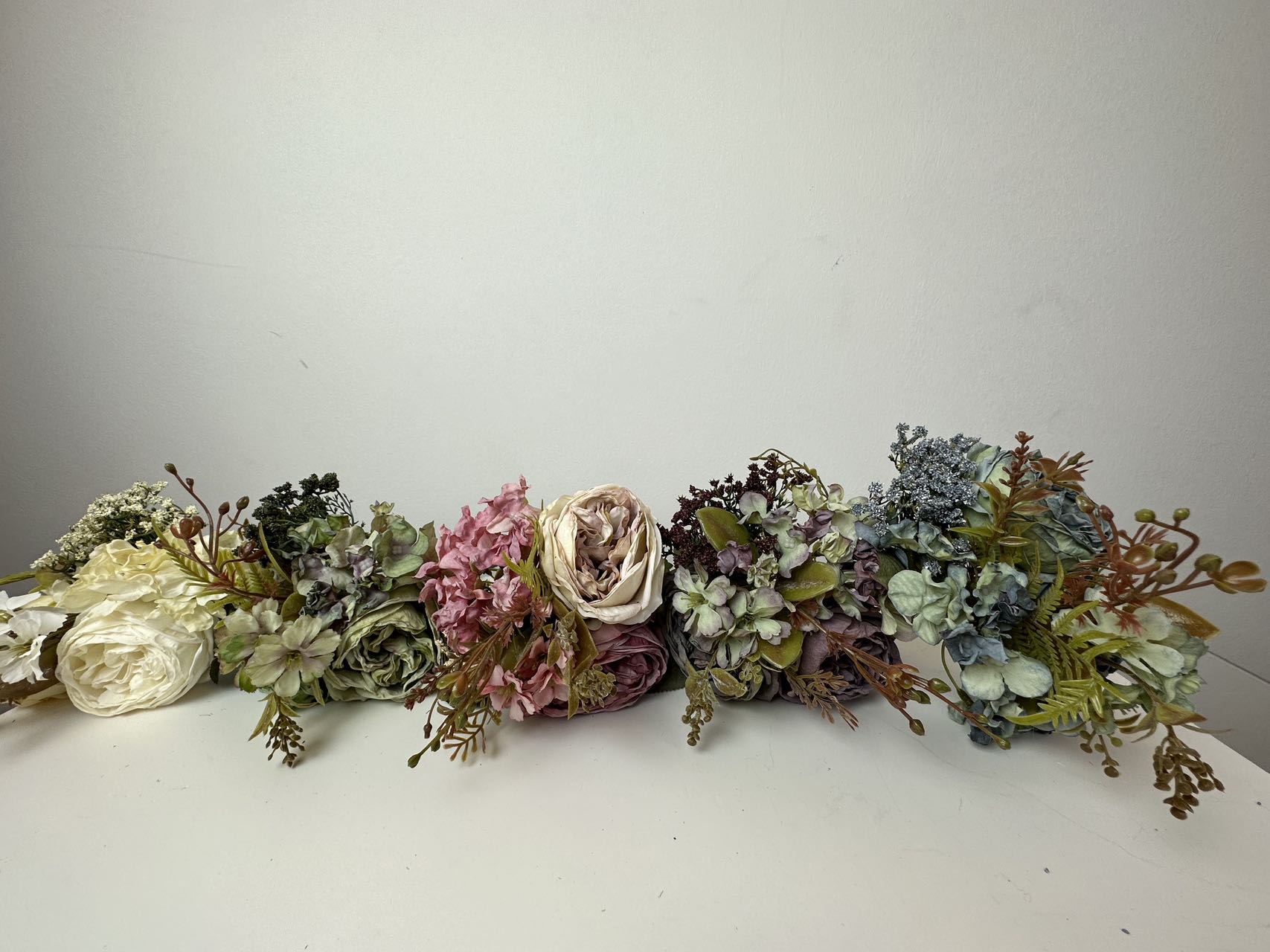 Букет градинска роза и хортензия лилаво