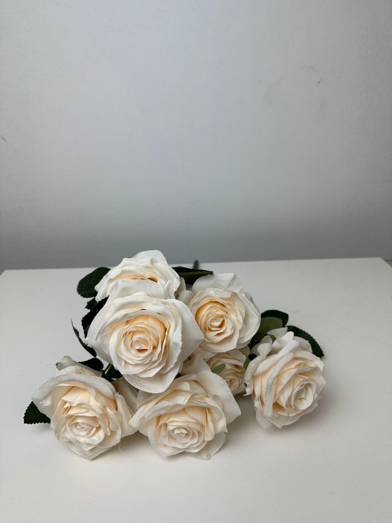 Изкуствена роза 10 глави пудра