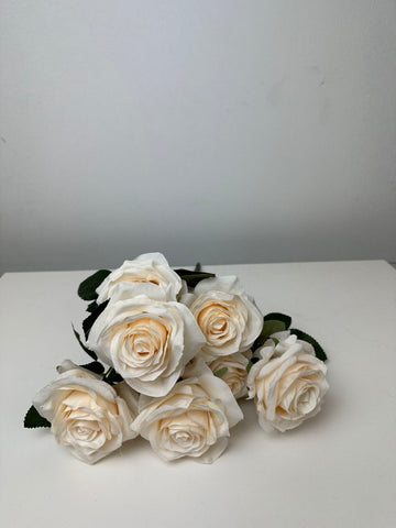 Изкуствена роза 10 глави пудра