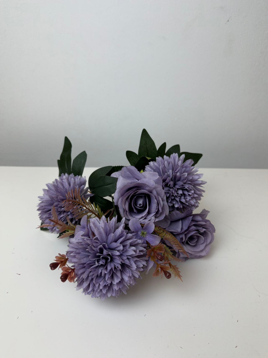 Хризантема с роза лила