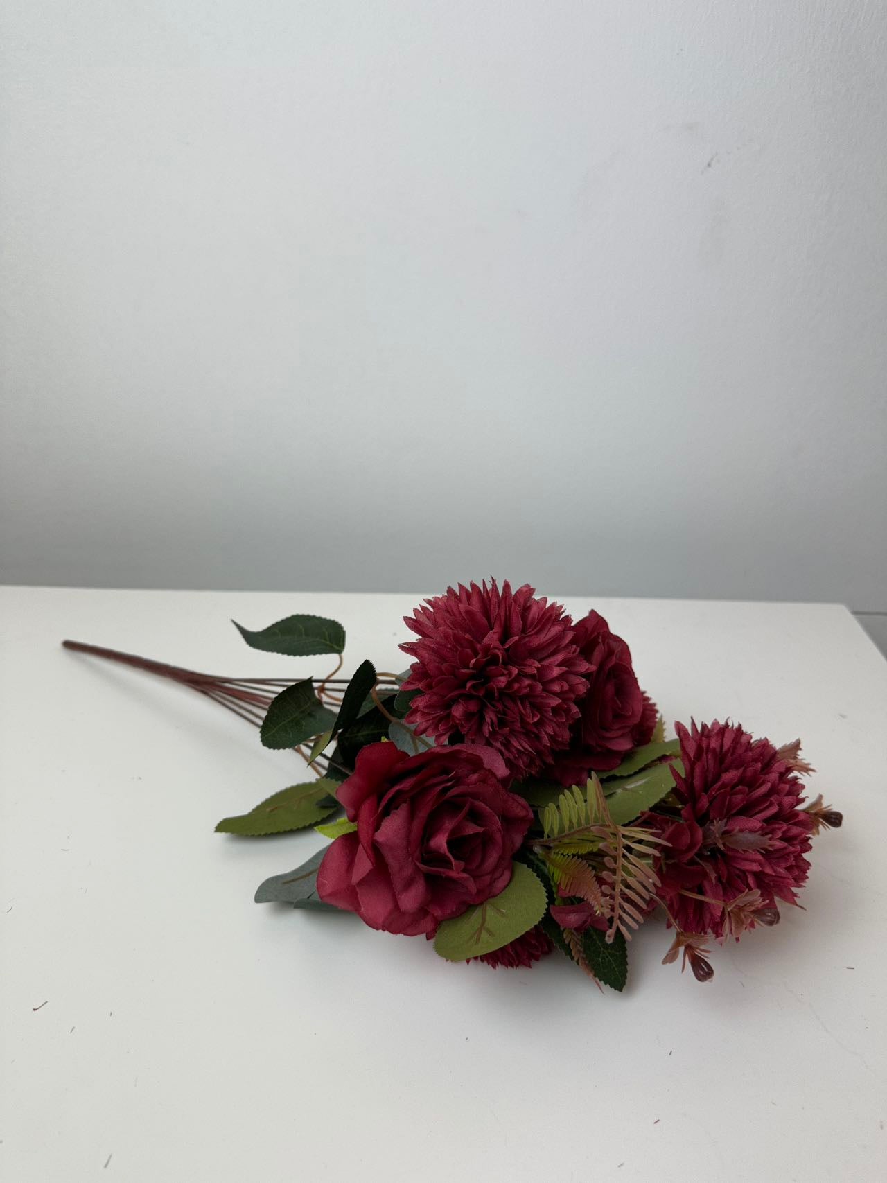 Хризантема с роза бордо