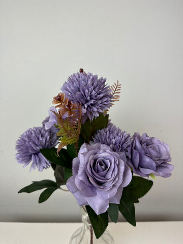 Хризантема с роза лила