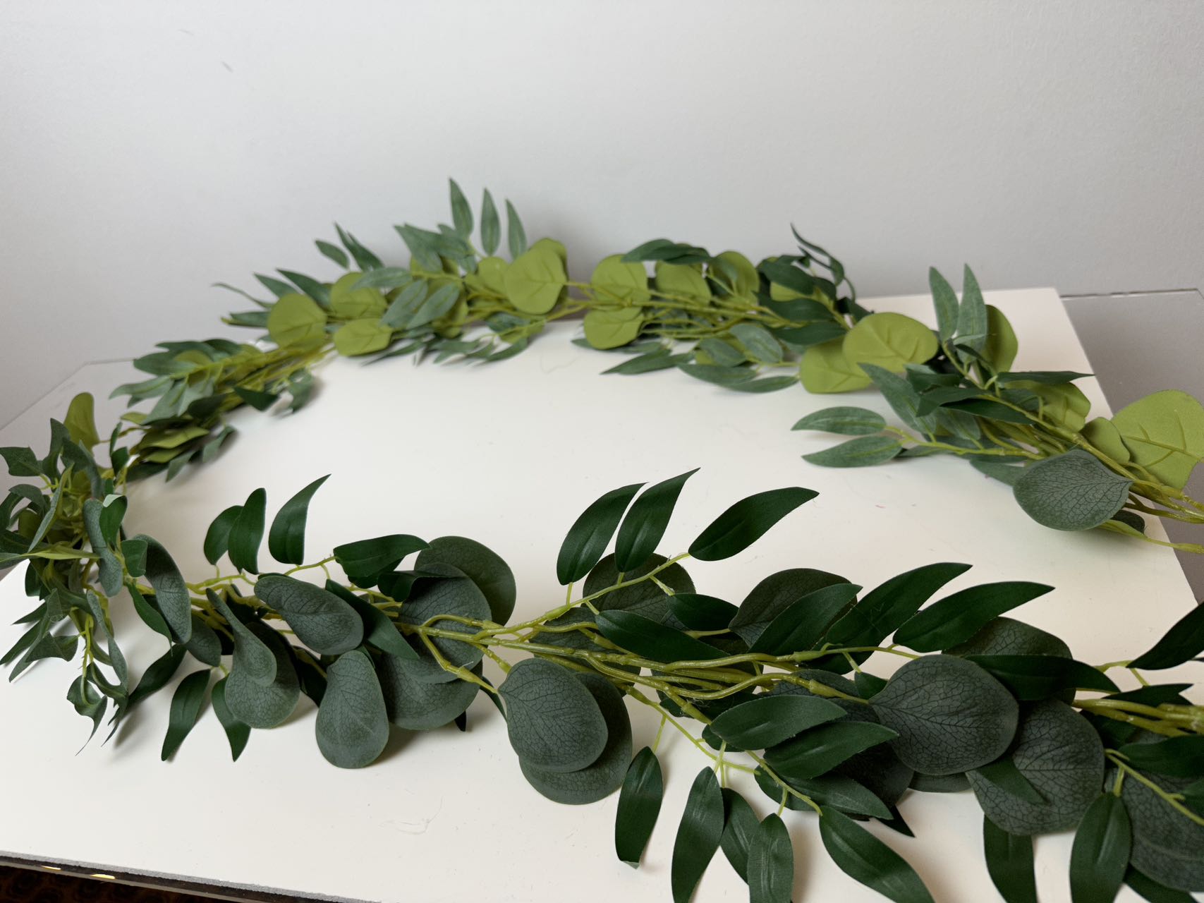 Зеленина евкалипт гирлянда
