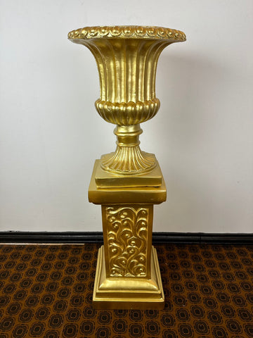 Римска колона злато