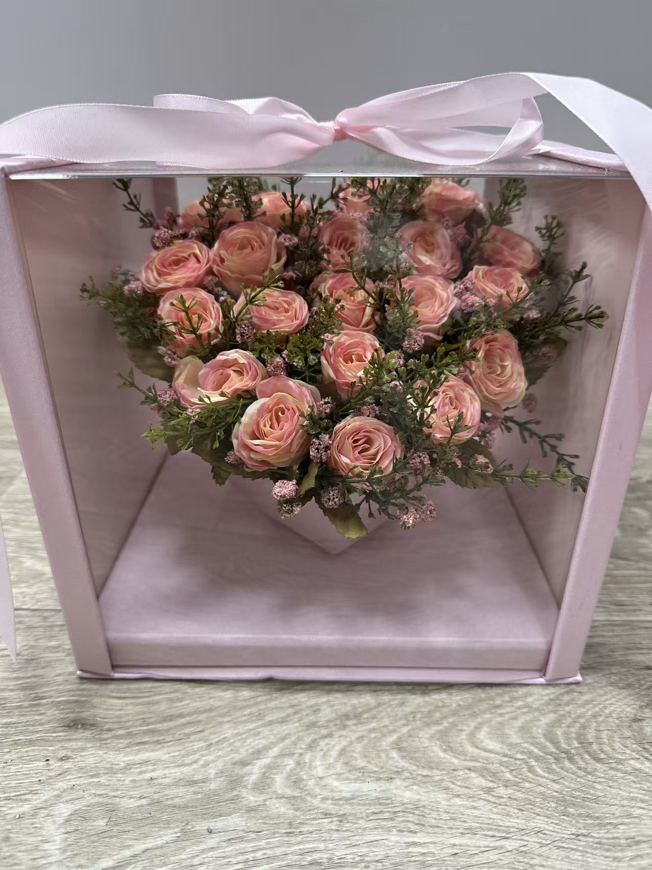 Аранжировка кутия със сърце