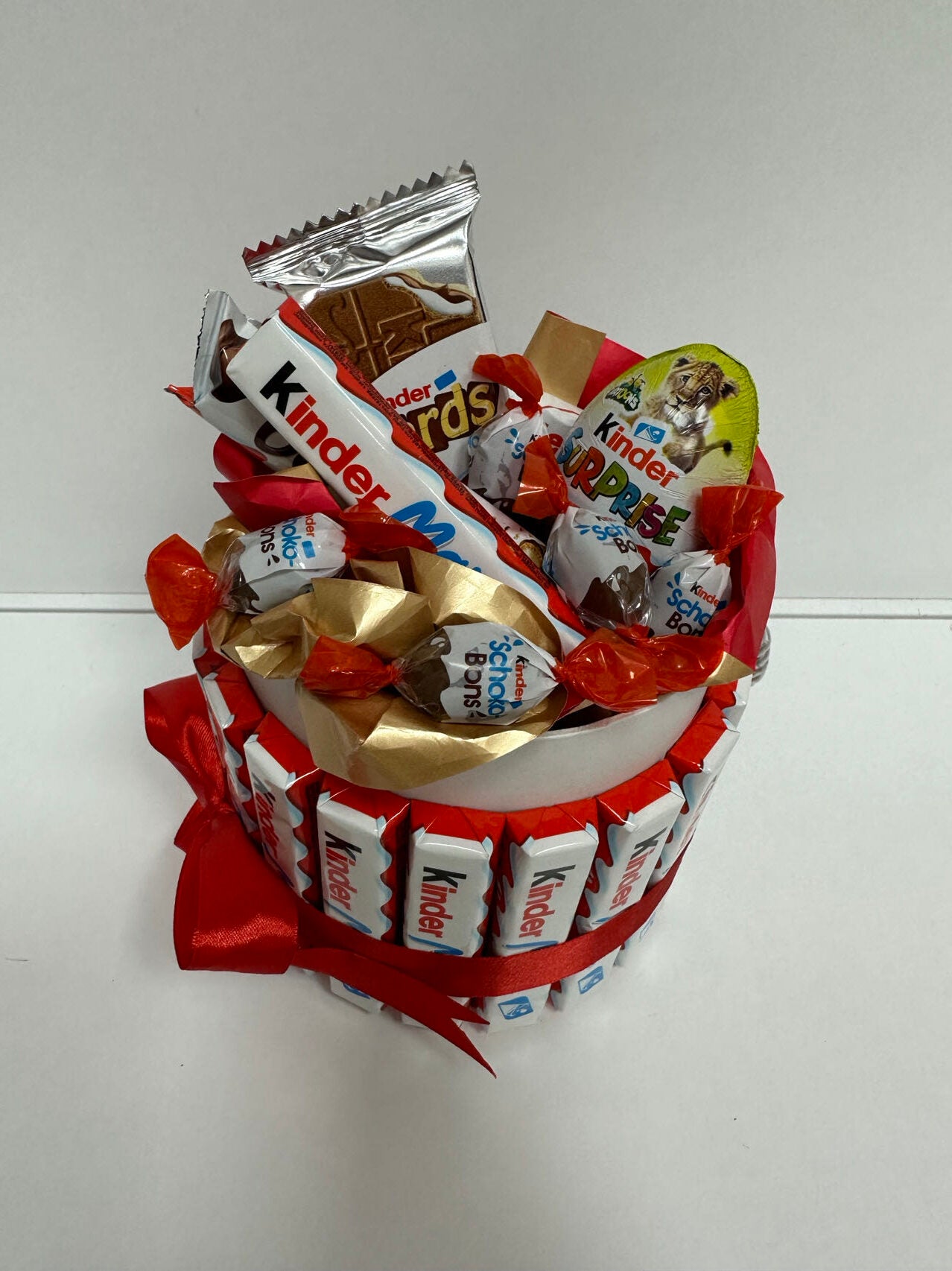 Подарък торта-лакомство