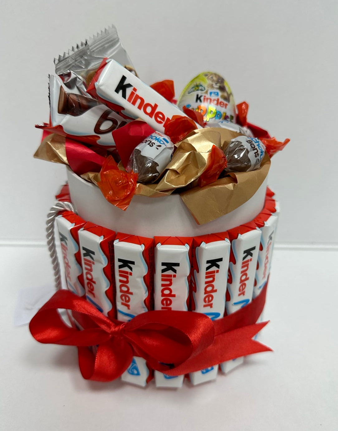 Подарък торта-лакомство