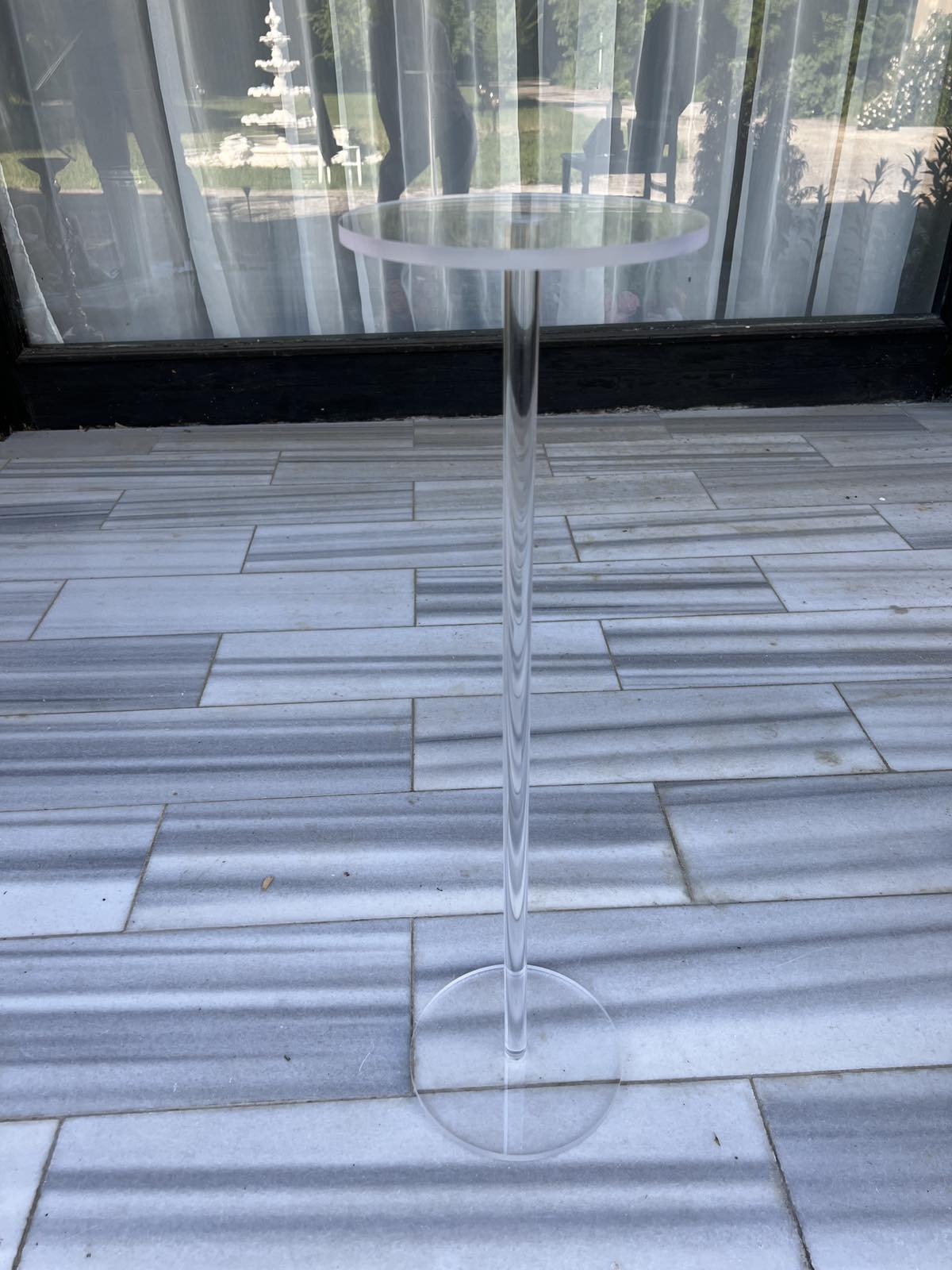 Акрилна кръгла стойка