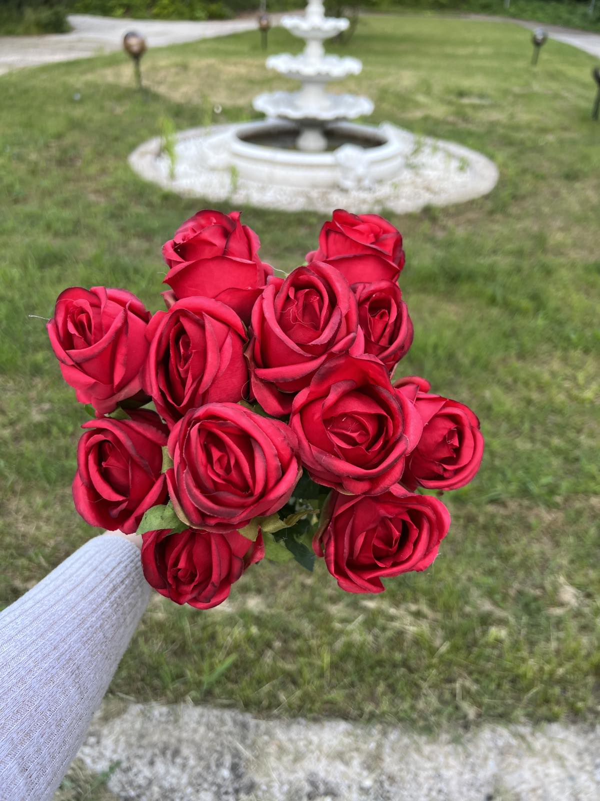 Изкуствена роза 12 глави червена